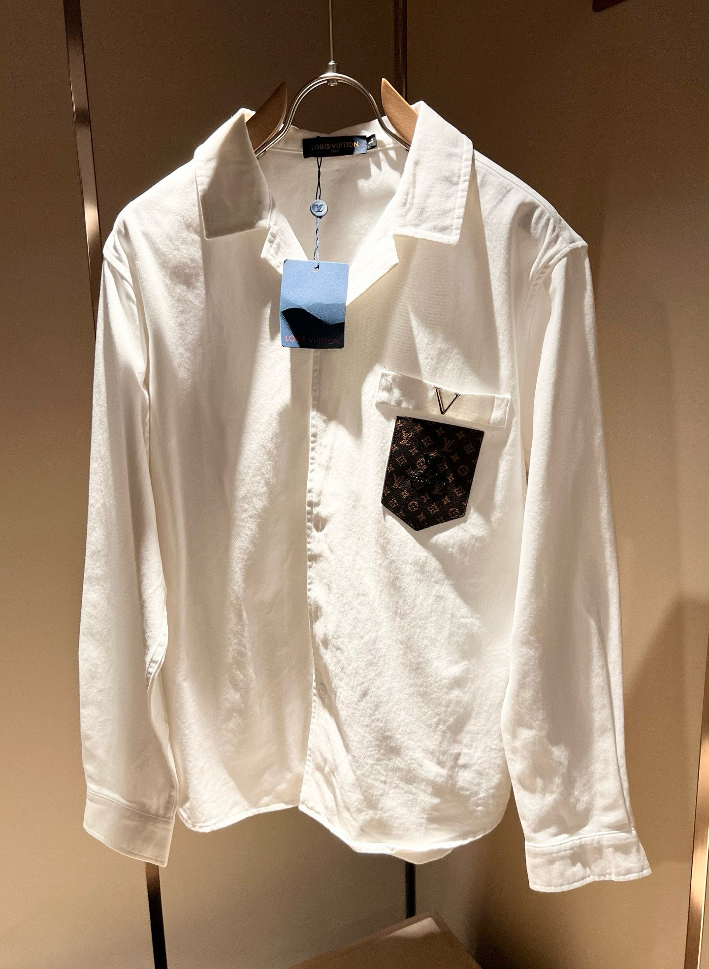 Louis Vuit*on 路易*登 2025秋冬新款轻奢男女同款👫衬衣，路易家族的新高端，细节品质永远