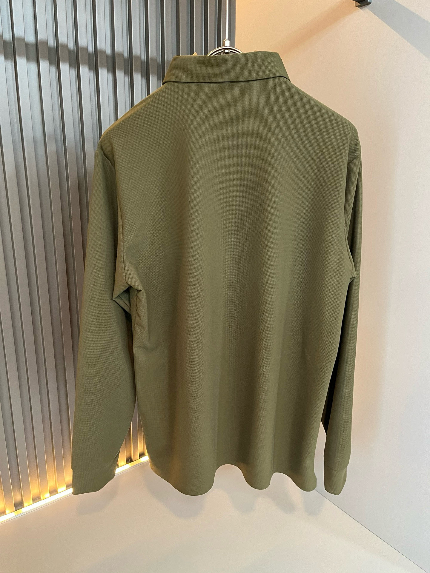 Louis Vuit*on路易*登2025秋季新款长袖Polo衫，最新工艺时尚元素设计理念！胸前logo