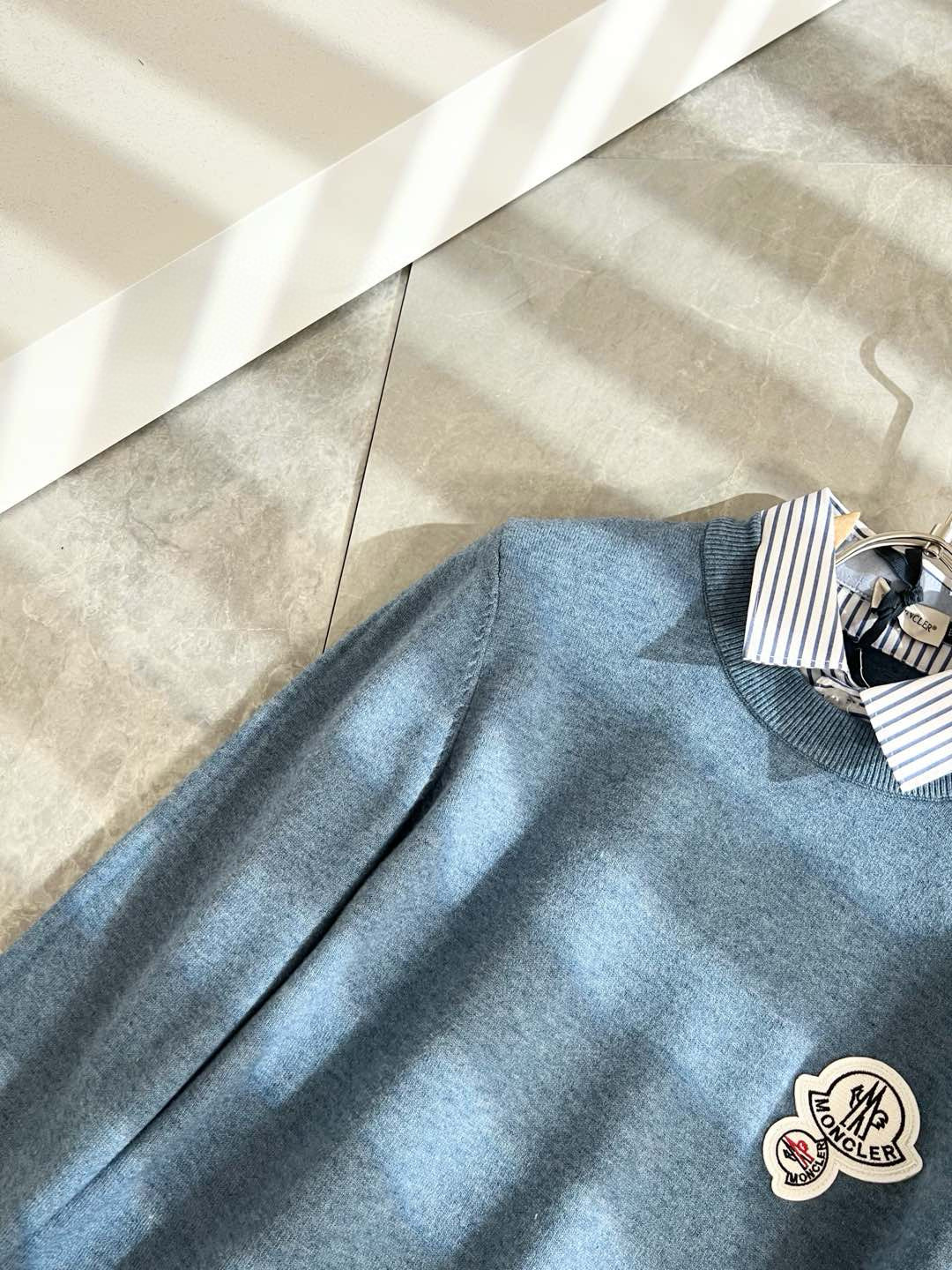 Moncl*r蒙*口 2025秋冬男士最新的贸易订单假两件针织羊毛衫，全品相！！网红款！工艺采用针织羊毛