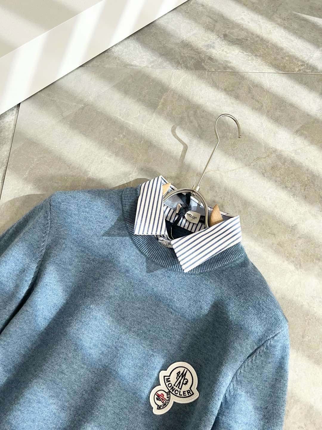 Moncl*r蒙*口 2025秋冬男士最新的贸易订单假两件针织羊毛衫，全品相！！网红款！工艺采用针织羊毛