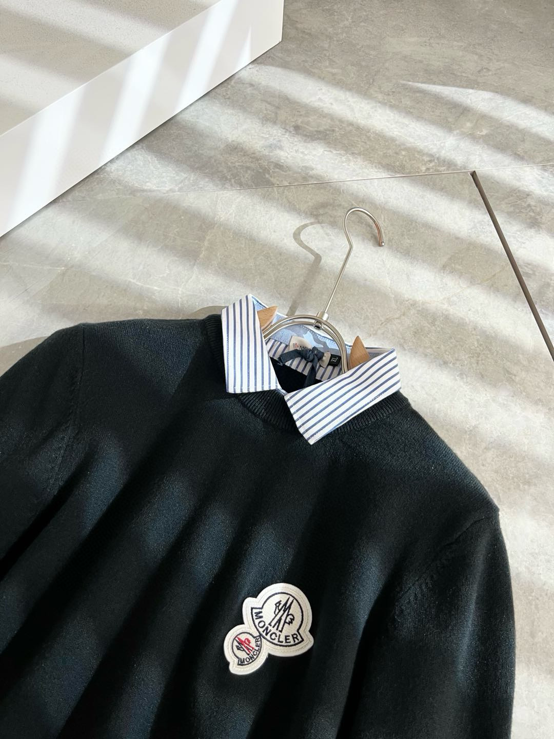 Moncl*r蒙*口 2025秋冬男士最新的贸易订单假两件针织羊毛衫，全品相！！网红款！工艺采用针织羊毛