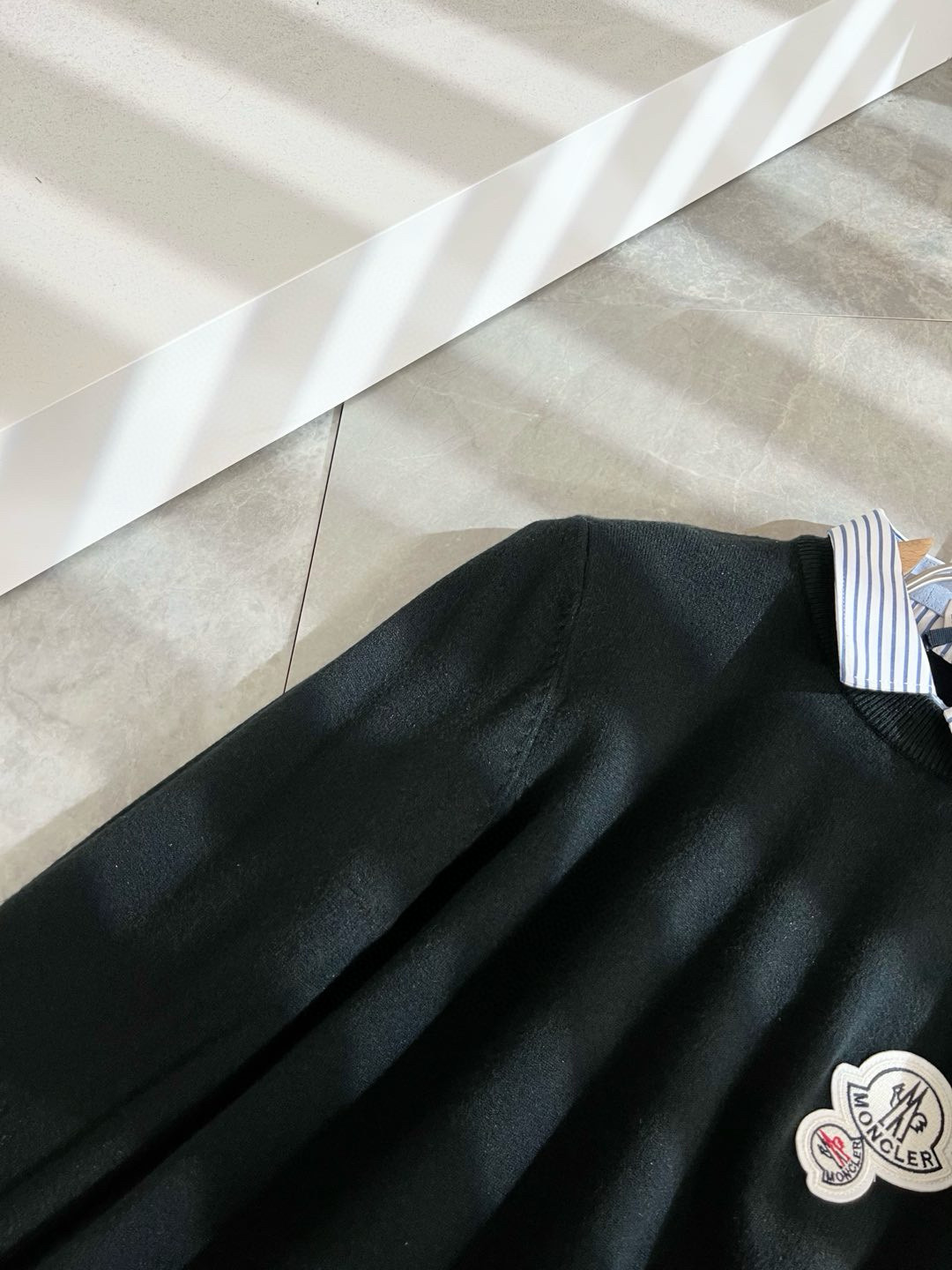 Moncl*r蒙*口 2025秋冬男士最新的贸易订单假两件针织羊毛衫，全品相！！网红款！工艺采用针织羊毛