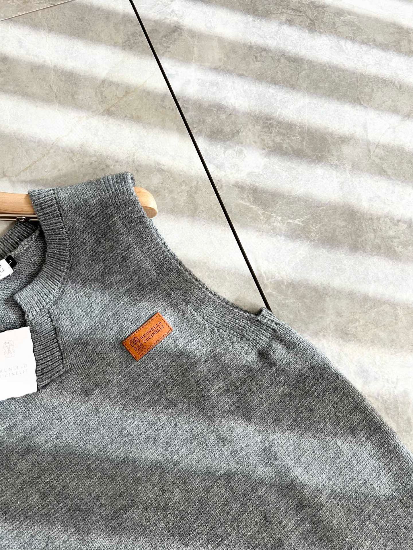 BC-Brunello Cucineli 2025秋冬新款针织羊毛马甲衫，最新时尚潮流效果,时尚新韵味，