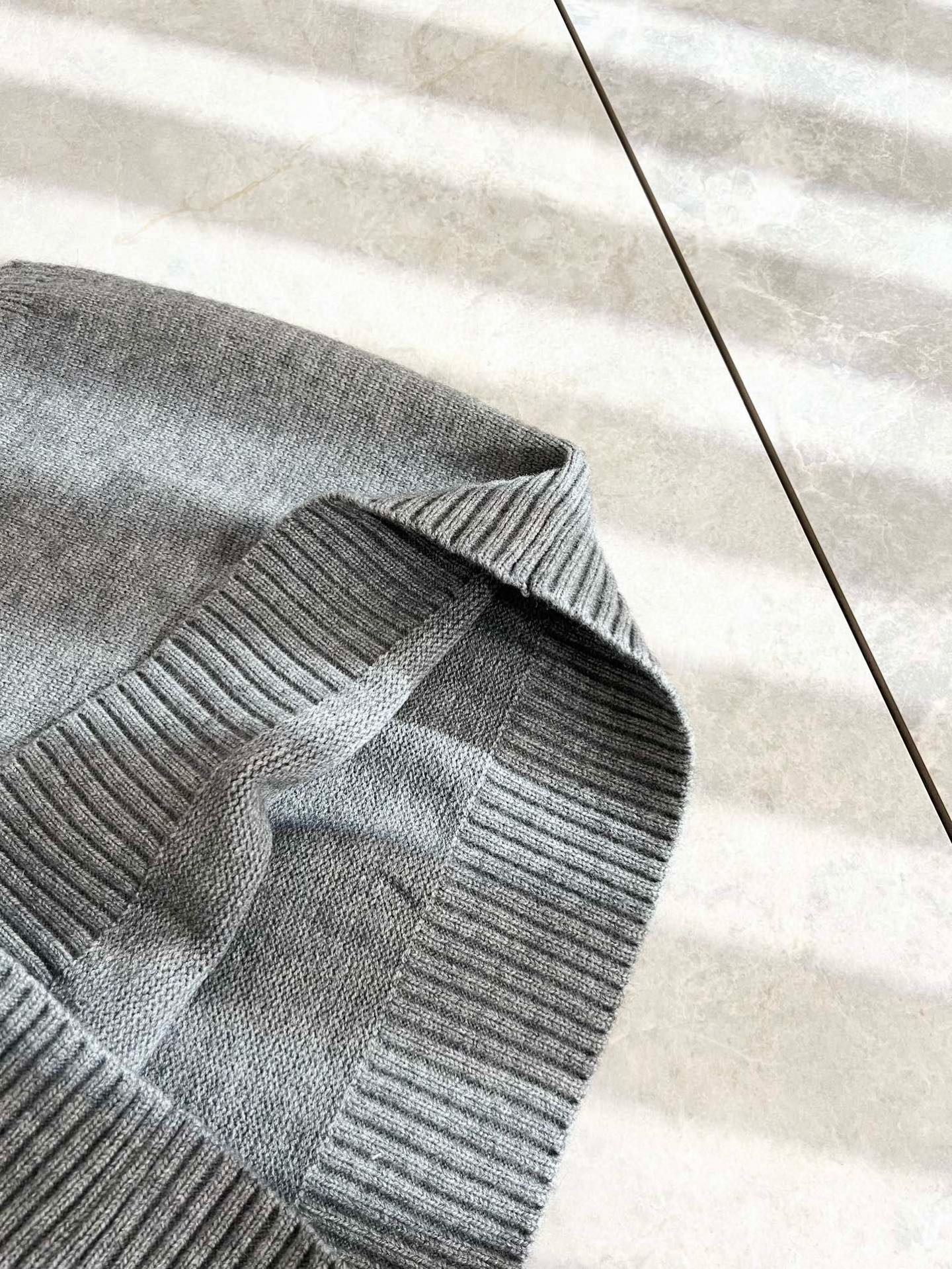 BC-Brunello Cucineli 2025秋冬新款针织羊毛马甲衫，最新时尚潮流效果,时尚新韵味，