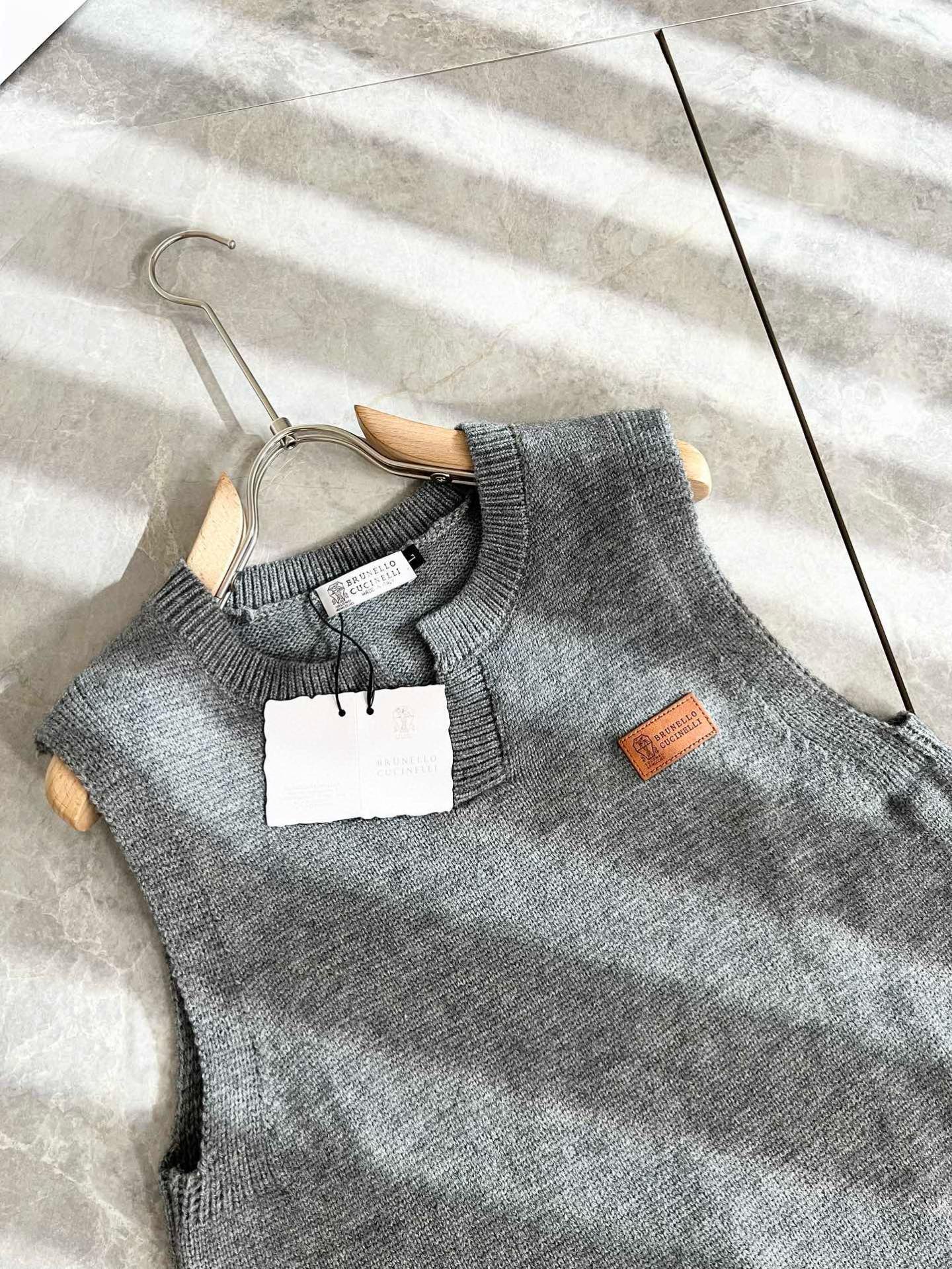 BC-Brunello Cucineli 2025秋冬新款针织羊毛马甲衫，最新时尚潮流效果,时尚新韵味，