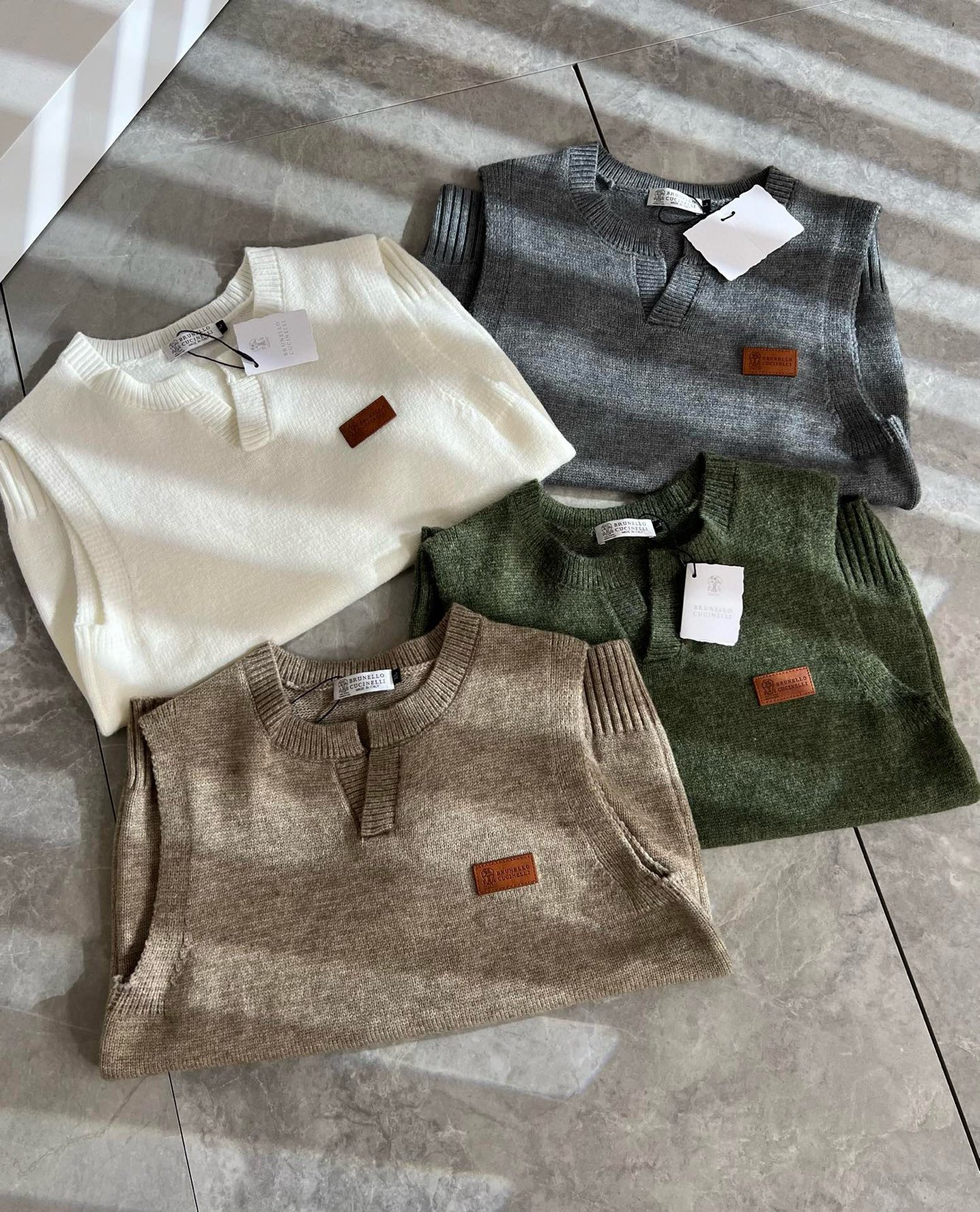 BC-Brunello Cucineli 2025秋冬新款针织羊毛马甲衫，最新时尚潮流效果,时尚新韵味，