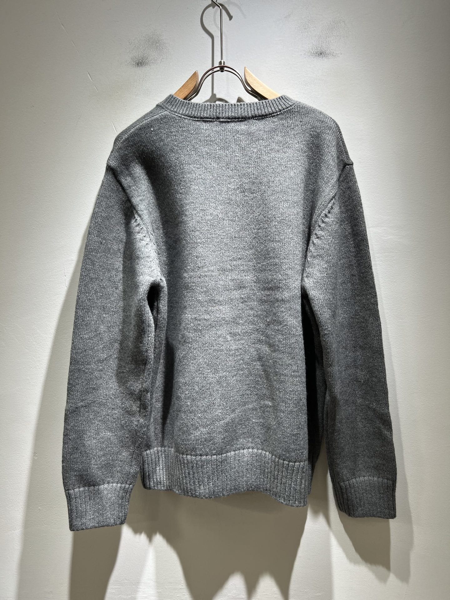 PRAD*A普*达2025秋冬新款男士针织羊毛衫，最新款全网独家首上！！~既经典有时尚百搭，谁不爱啊，将