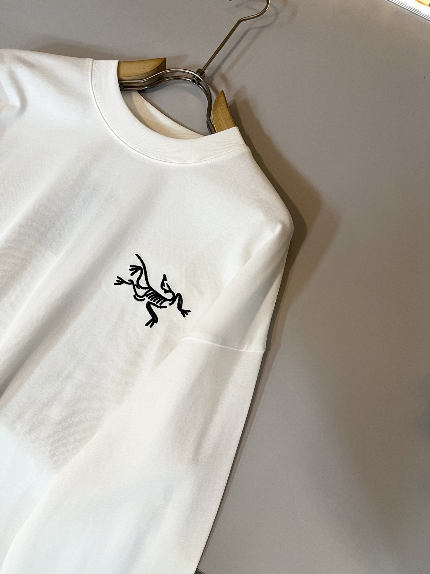 ARCTER*X始*祖鸟 2025秋冬新款男女同款👫休闲打底衫，户外品牌可能大家第一想到的就是加拿大鹅、