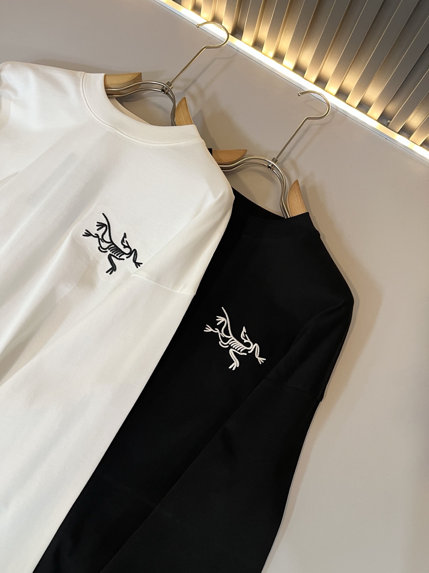 ARCTER*X始*祖鸟 2025秋冬新款男女同款👫休闲打底衫，户外品牌可能大家第一想到的就是加拿大鹅、