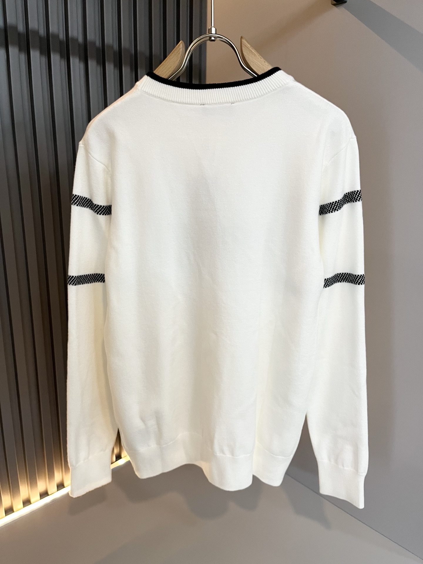 PRAD*A普*达2025秋冬新款男士针织羊毛衫，最新款全网独家首上！！~既经典有时尚百搭，谁不爱啊，将