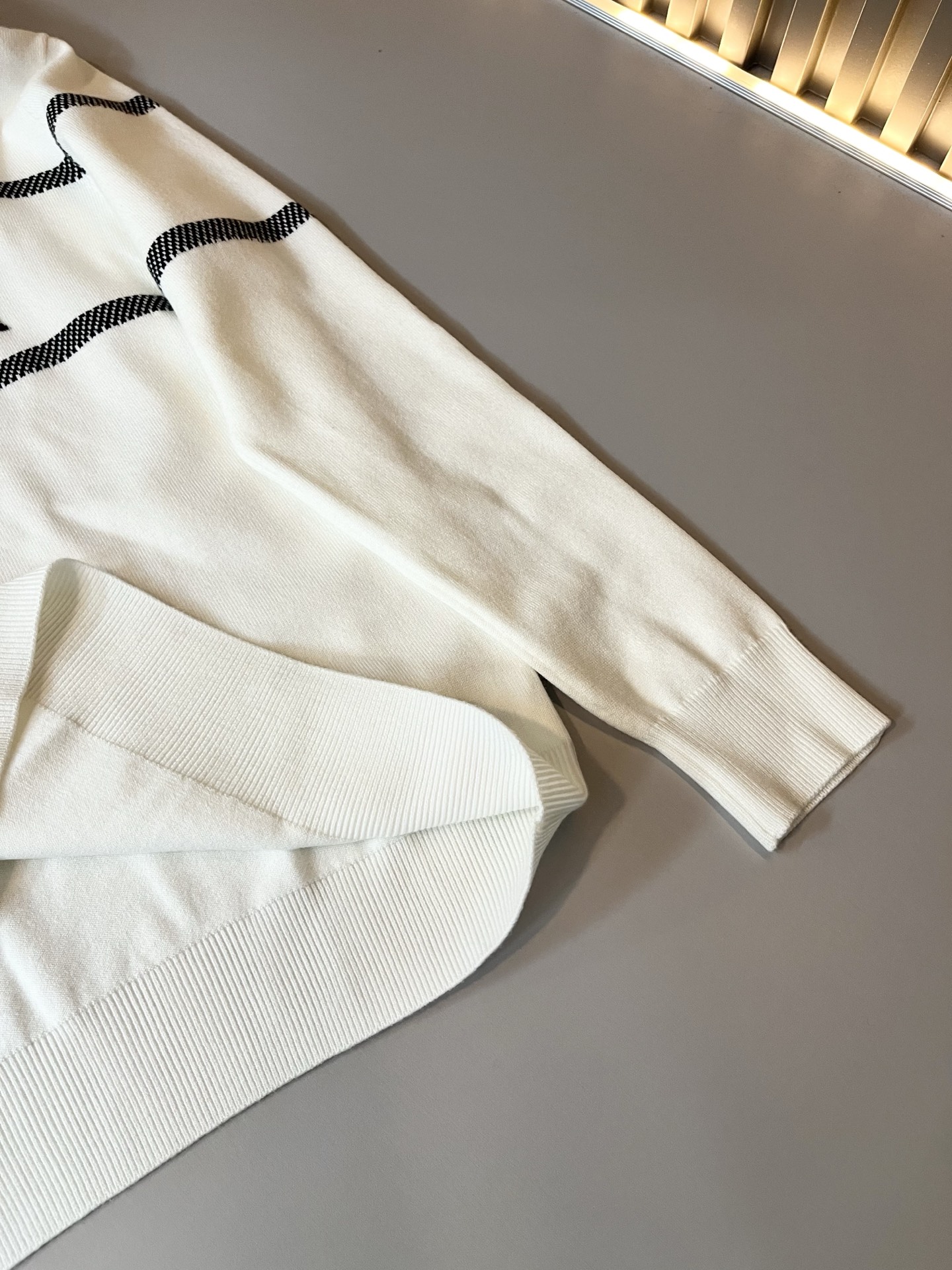 PRAD*A普*达2025秋冬新款男士针织羊毛衫，最新款全网独家首上！！~既经典有时尚百搭，谁不爱啊，将