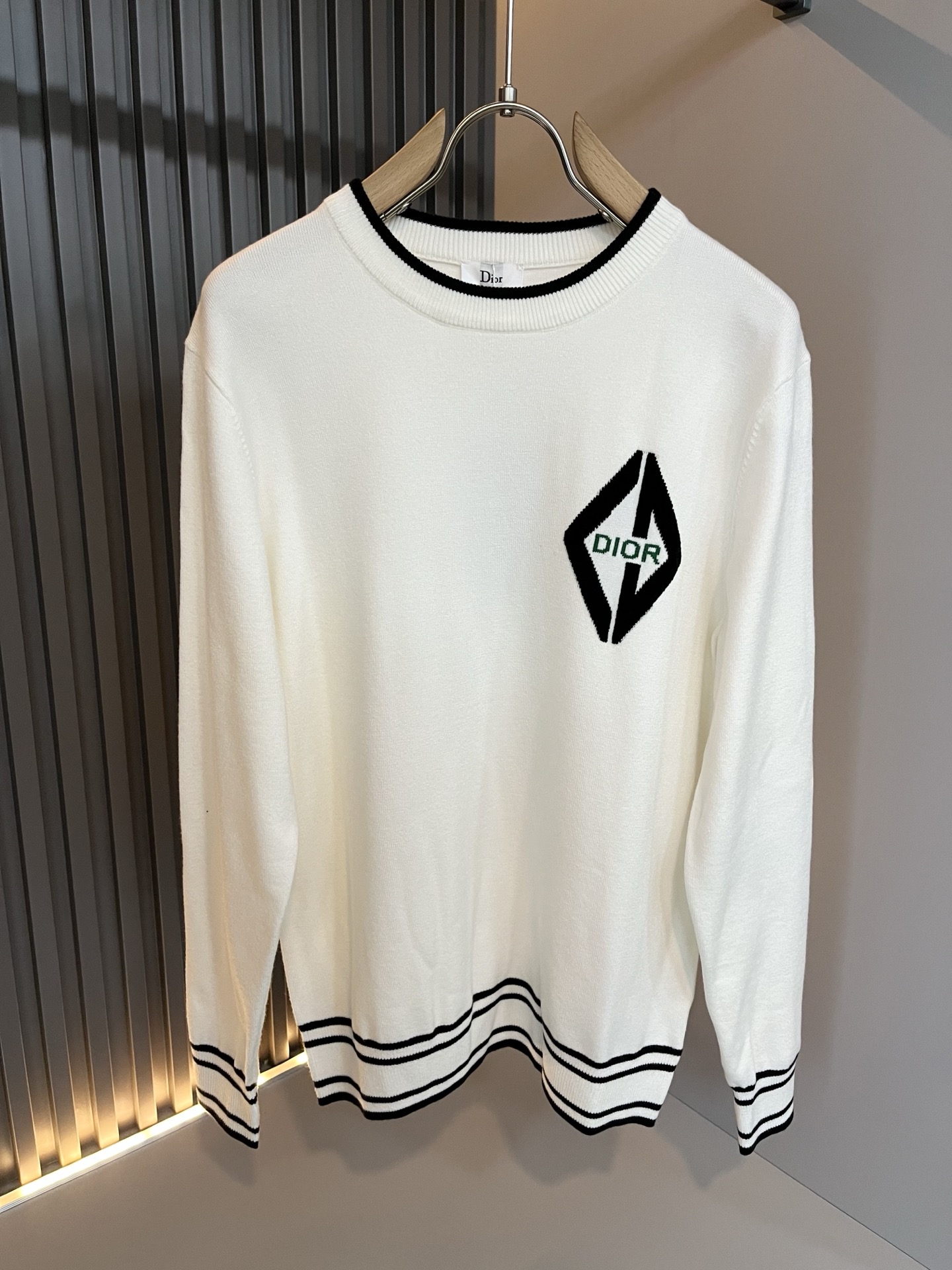 Dio*迪家 2025秋冬新款男女同款👫针织羊毛衫，专柜同步发售！定制专属羊毛🐑面料，从容百搭，档次极高