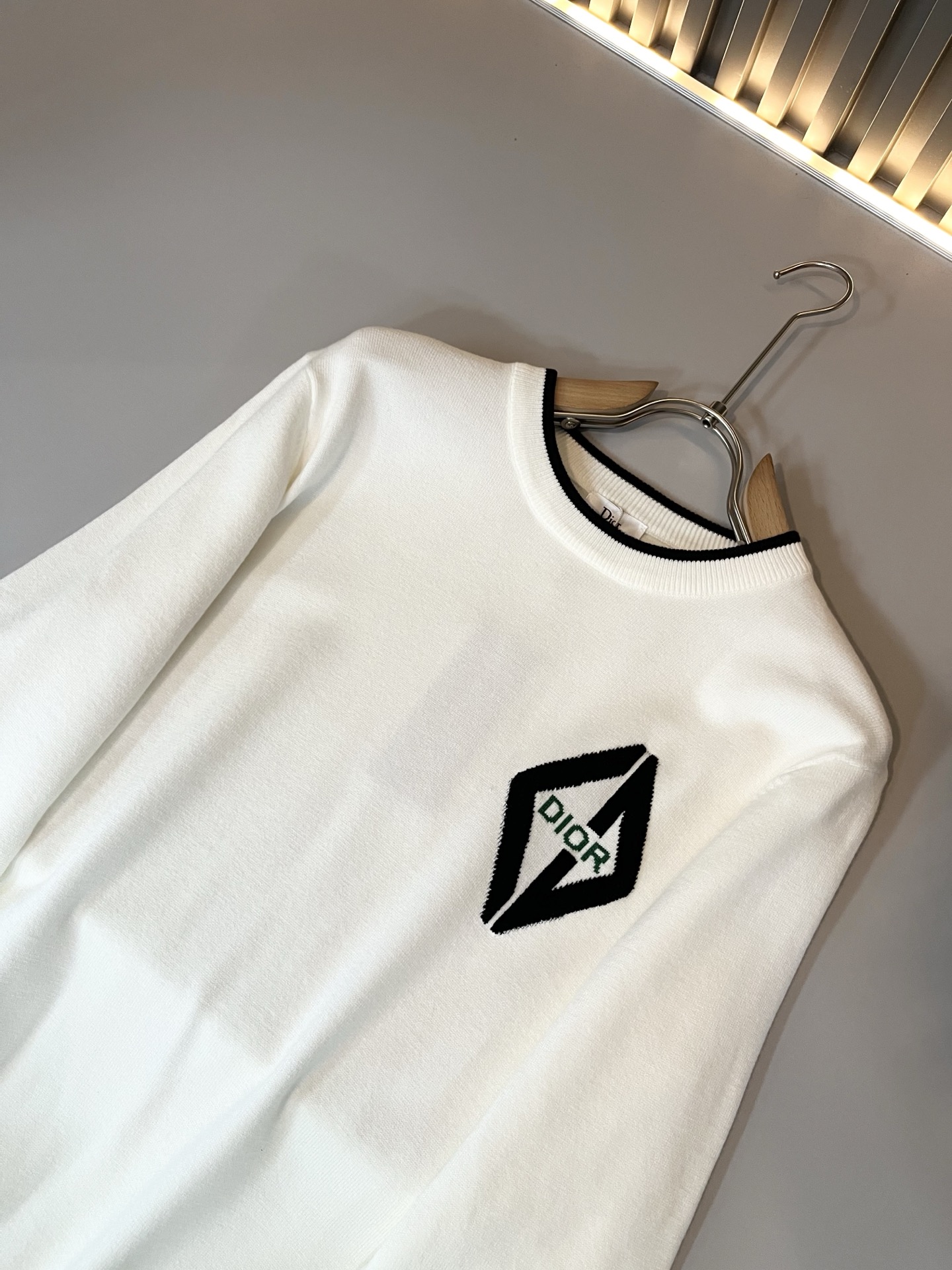 Dio*迪家 2025秋冬新款男女同款👫针织羊毛衫，专柜同步发售！定制专属羊毛🐑面料，从容百搭，档次极高