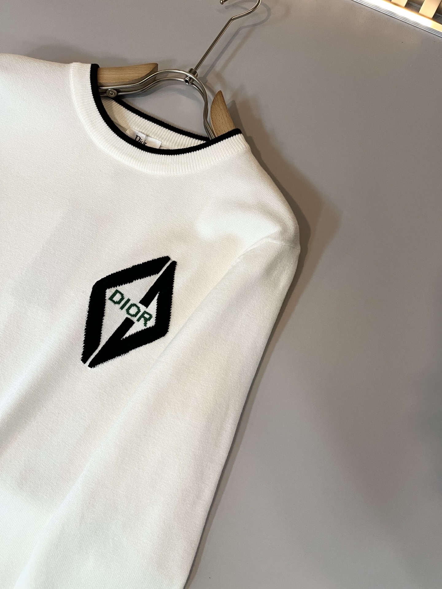 Dio*迪家 2025秋冬新款男女同款👫针织羊毛衫，专柜同步发售！定制专属羊毛🐑面料，从容百搭，档次极高