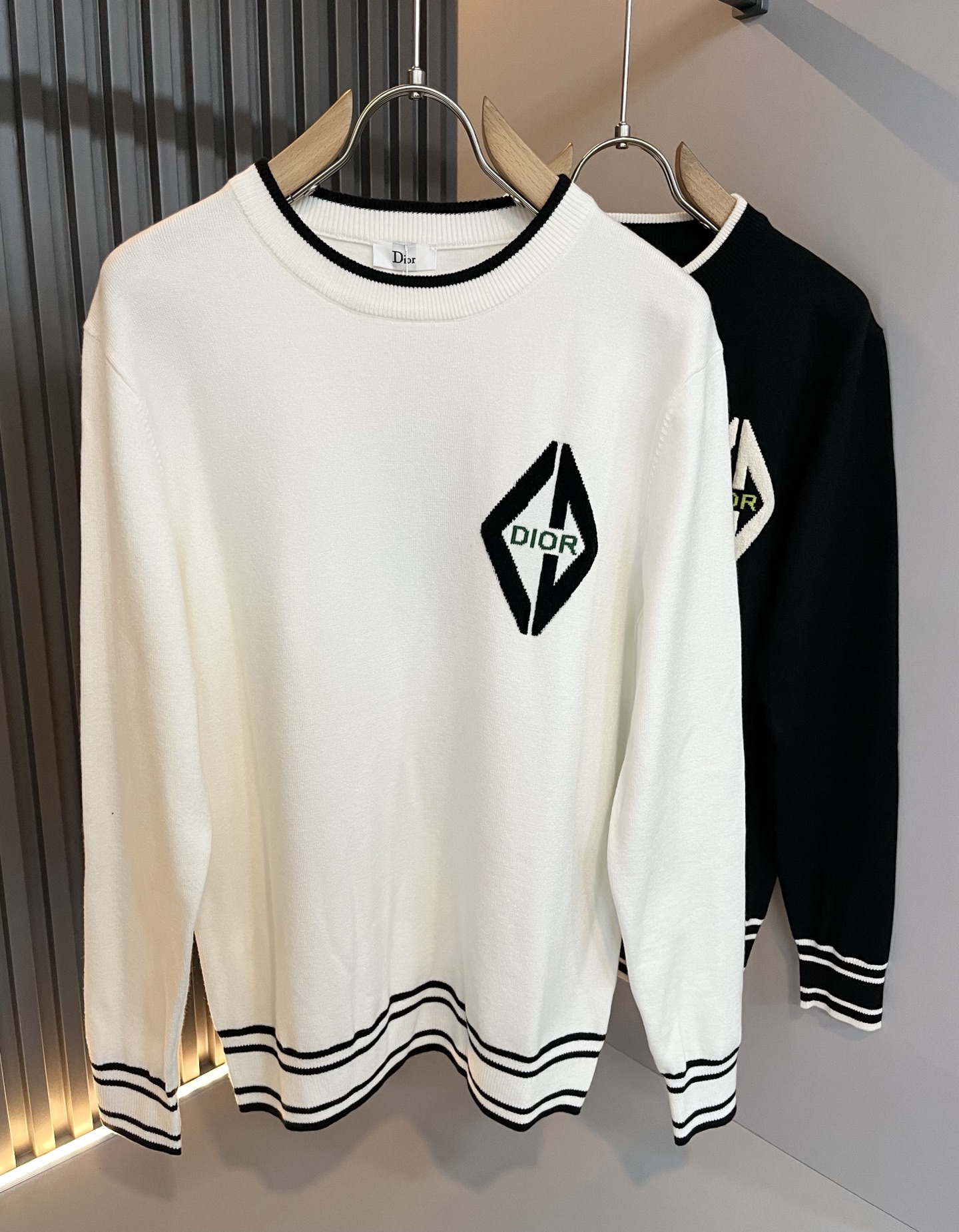 Dio*迪家 2025秋冬新款男女同款👫针织羊毛衫，专柜同步发售！定制专属羊毛🐑面料，从容百搭，档次极高