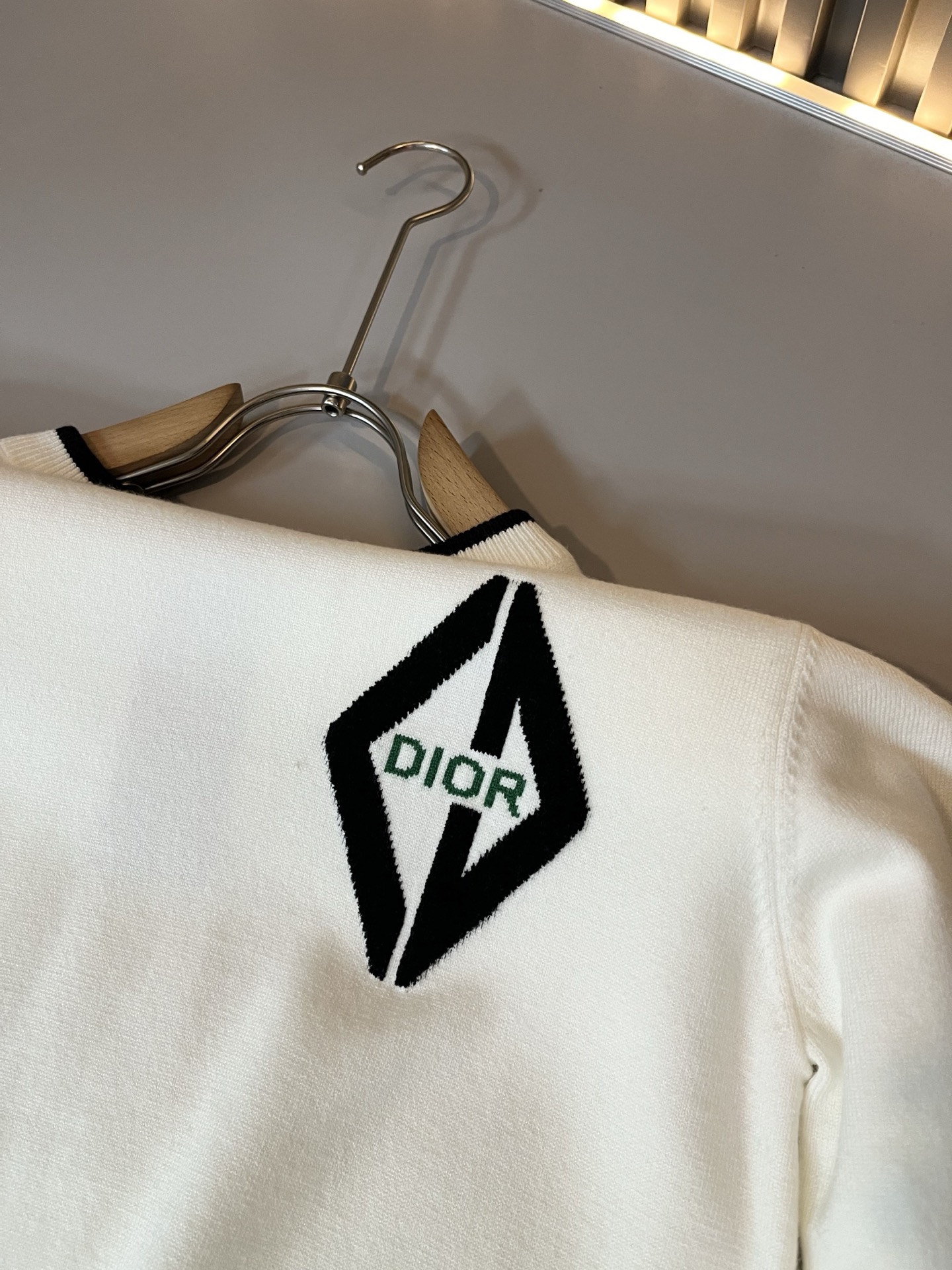 Dio*迪家 2025秋冬新款男女同款👫针织羊毛衫，专柜同步发售！定制专属羊毛🐑面料，从容百搭，档次极高