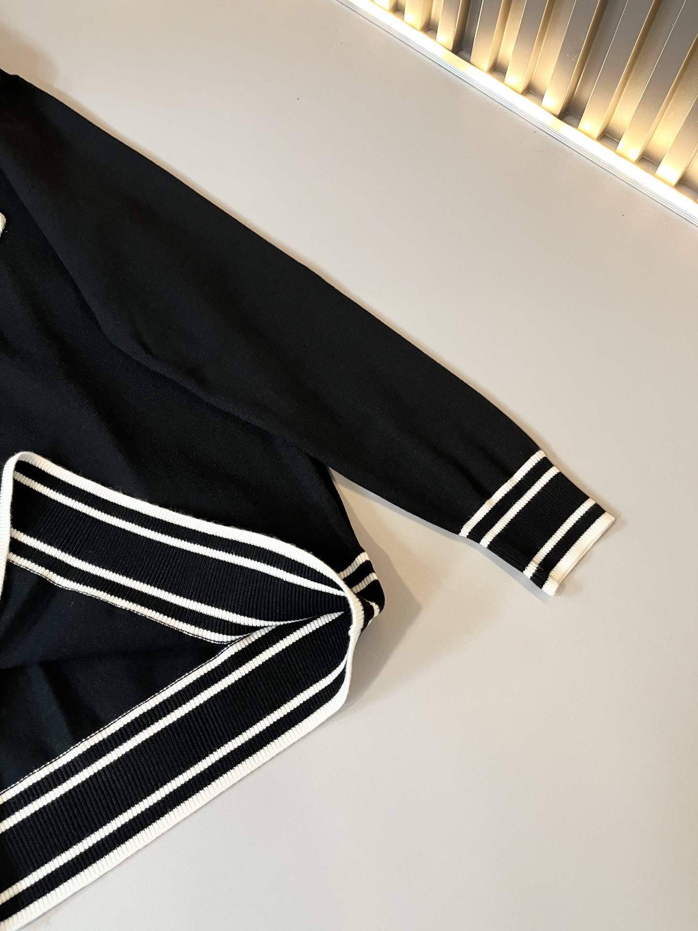 Dio*迪家 2025秋冬新款男女同款👫针织羊毛衫，专柜同步发售！定制专属羊毛🐑面料，从容百搭，档次极高