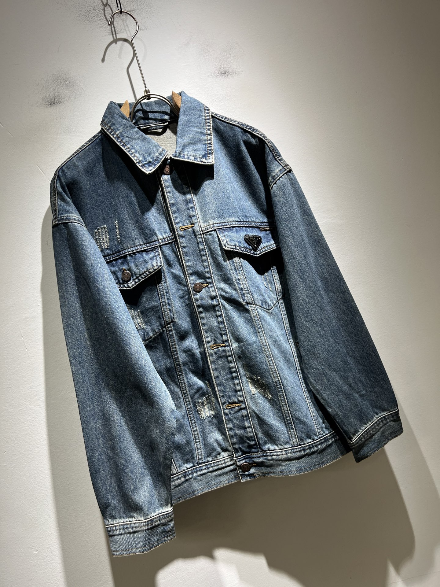 PRA*DA 普拉达 2025秋冬新款男女同款👫牛仔夹克外套，新品发售！牛仔兰高级百搭实用主义不哗众取宠