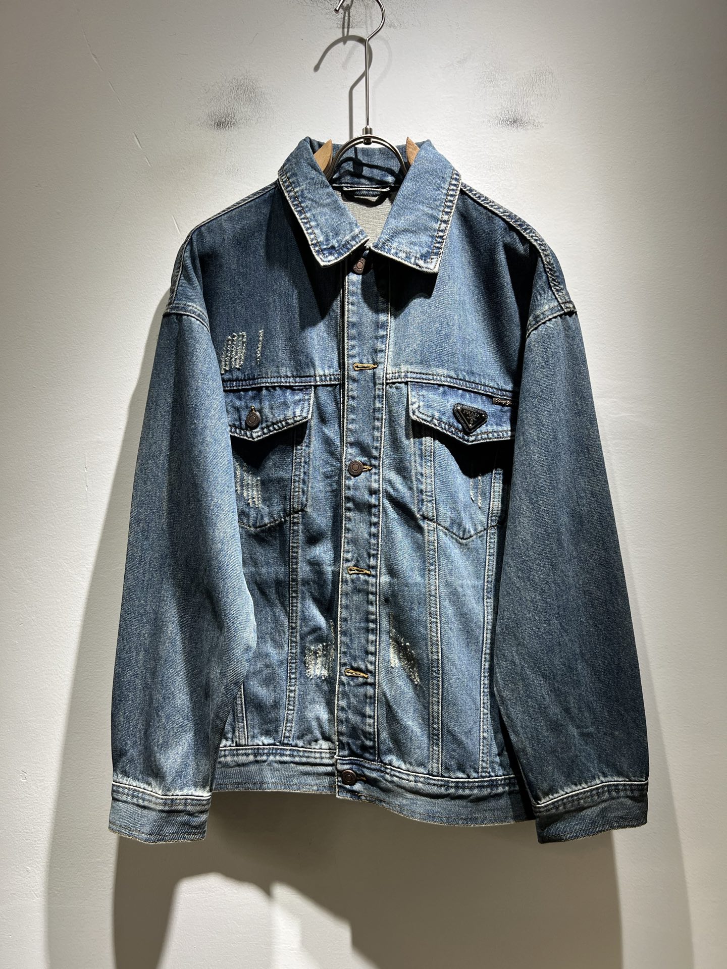 PRA*DA 普拉达 2025秋冬新款男女同款👫牛仔夹克外套，新品发售！牛仔兰高级百搭实用主义不哗众取宠