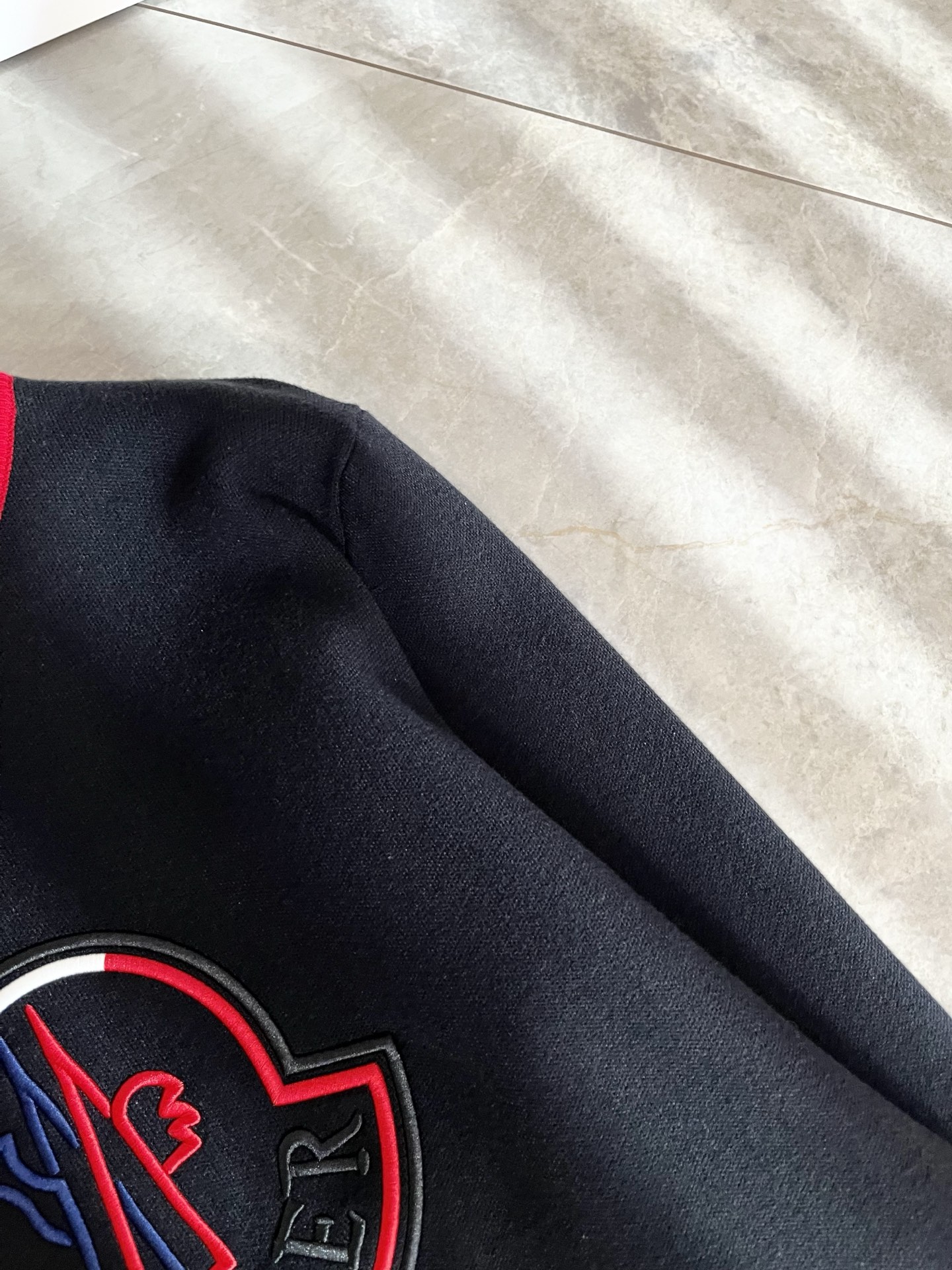 Moncl*r蒙*口 2025秋冬男女同款情侣款👫最新的贸易订单针织羊毛衫，全品相！！网红款！工艺采用针