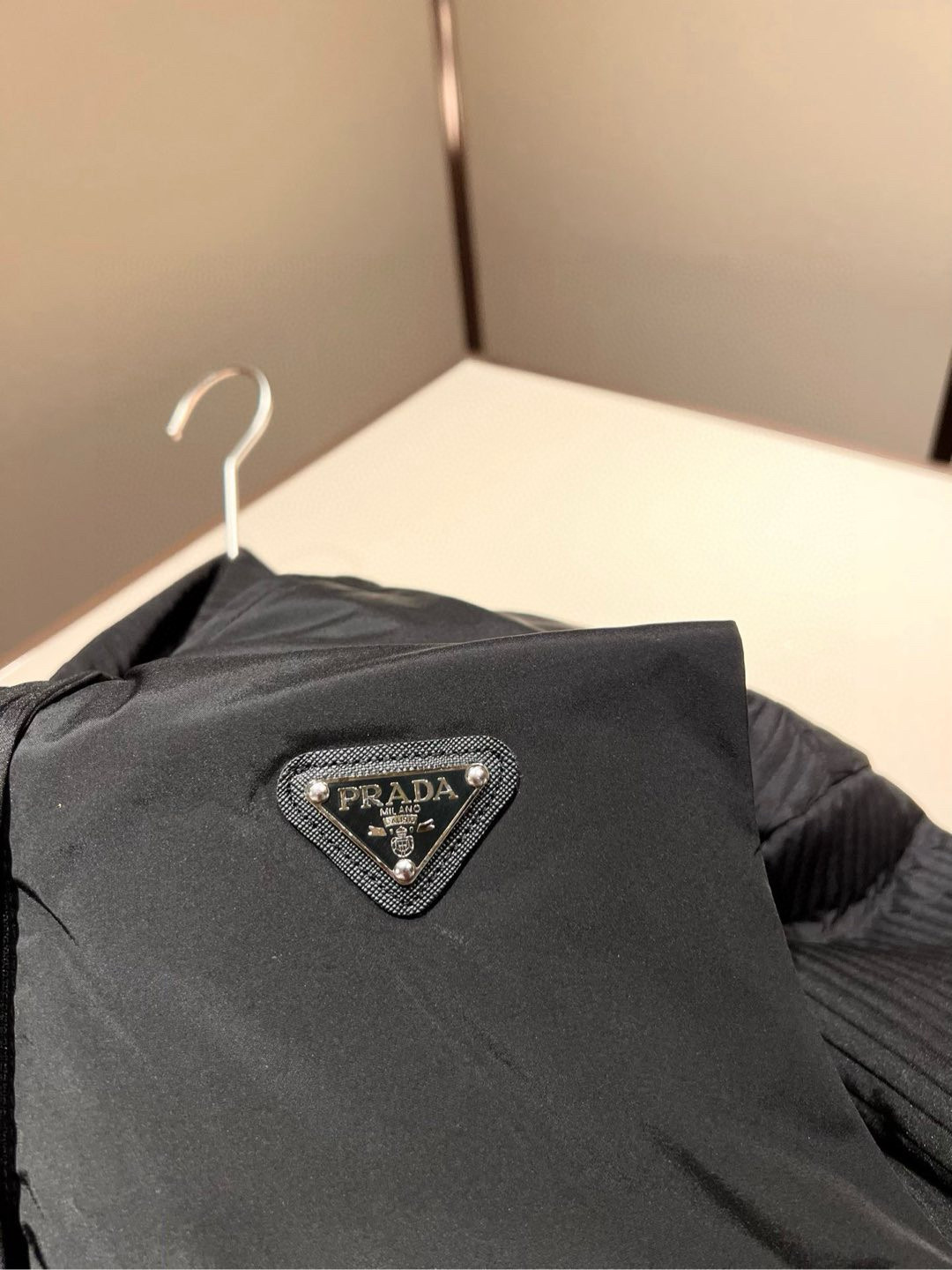 Prad*a 普*达⚠️两件套！2025秋冬男女同款👫两件套羽绒服外套，一衣三穿。现货 Prad* 羽绒