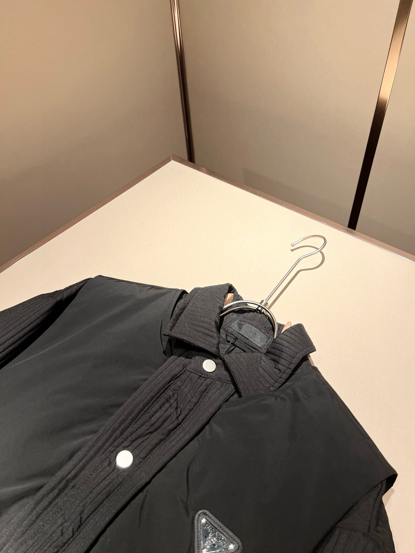 Prad*a 普*达⚠️两件套！2025秋冬男女同款👫两件套羽绒服外套，一衣三穿。现货 Prad* 羽绒