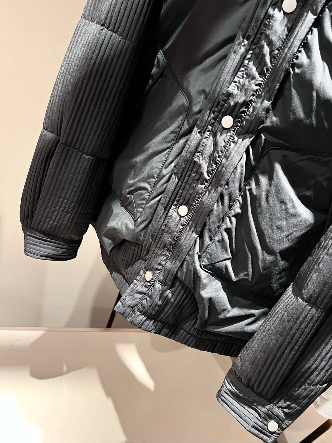 Prad*a 普*达⚠️两件套！2025秋冬男女同款👫两件套羽绒服外套，一衣三穿。现货 Prad* 羽绒