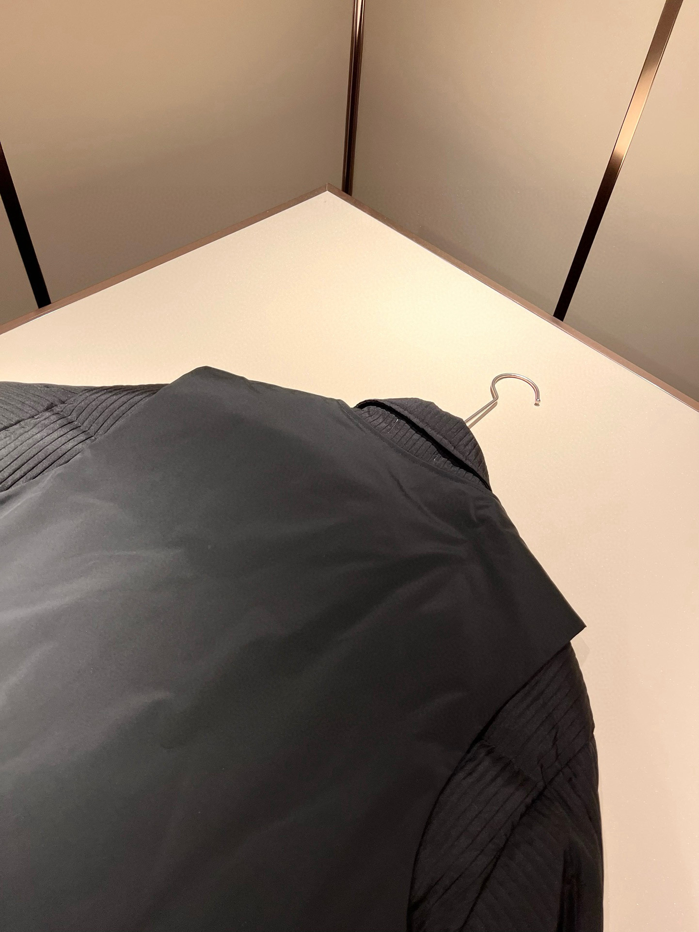 Prad*a 普*达⚠️两件套！2025秋冬男女同款👫两件套羽绒服外套，一衣三穿。现货 Prad* 羽绒