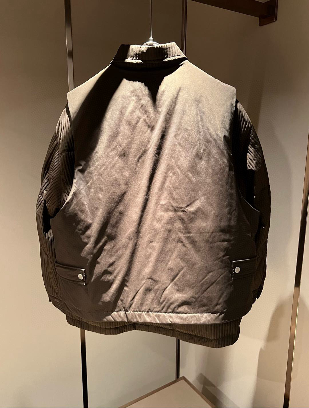 Prad*a 普*达⚠️两件套！2025秋冬男女同款👫两件套羽绒服外套，一衣三穿。现货 Prad* 羽绒