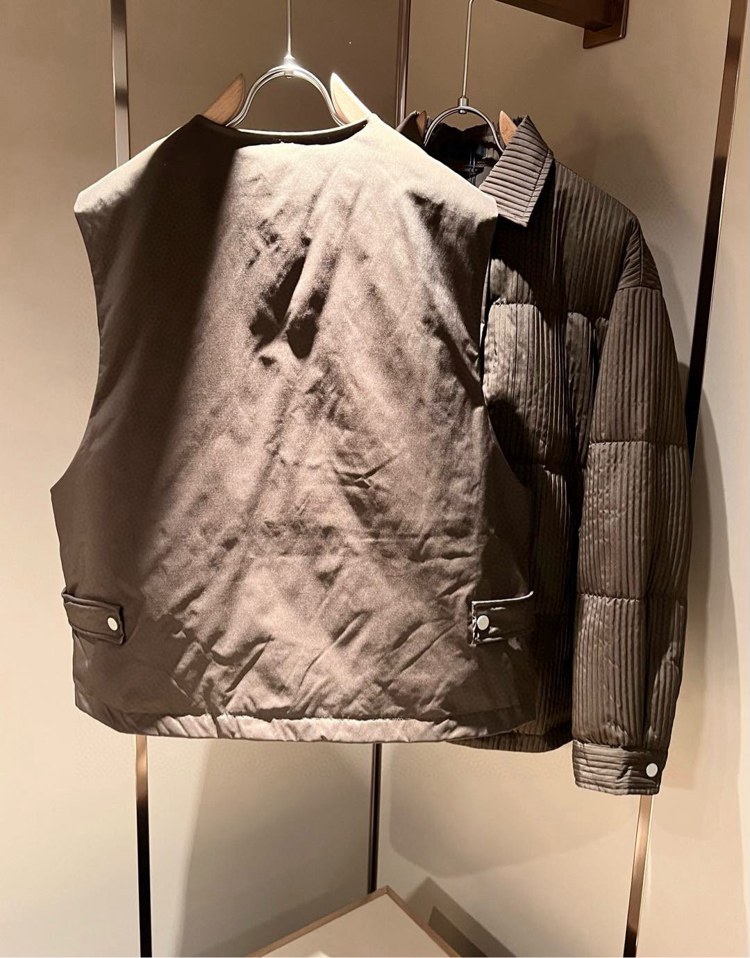 Prad*a 普*达⚠️两件套！2025秋冬男女同款👫两件套羽绒服外套，一衣三穿。现货 Prad* 羽绒