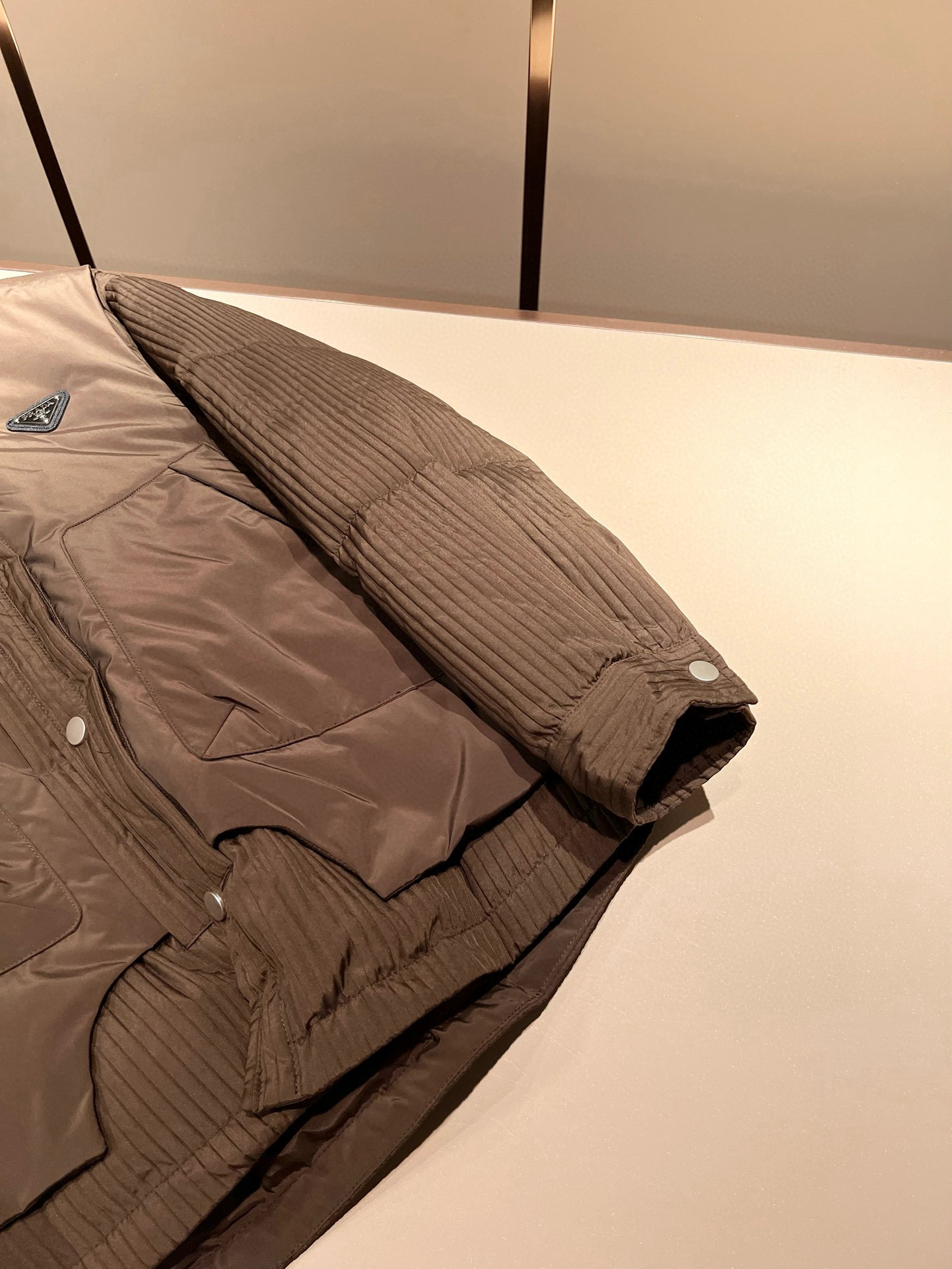 Prad*a 普*达⚠️两件套！2025秋冬男女同款👫两件套羽绒服外套，一衣三穿。现货 Prad* 羽绒