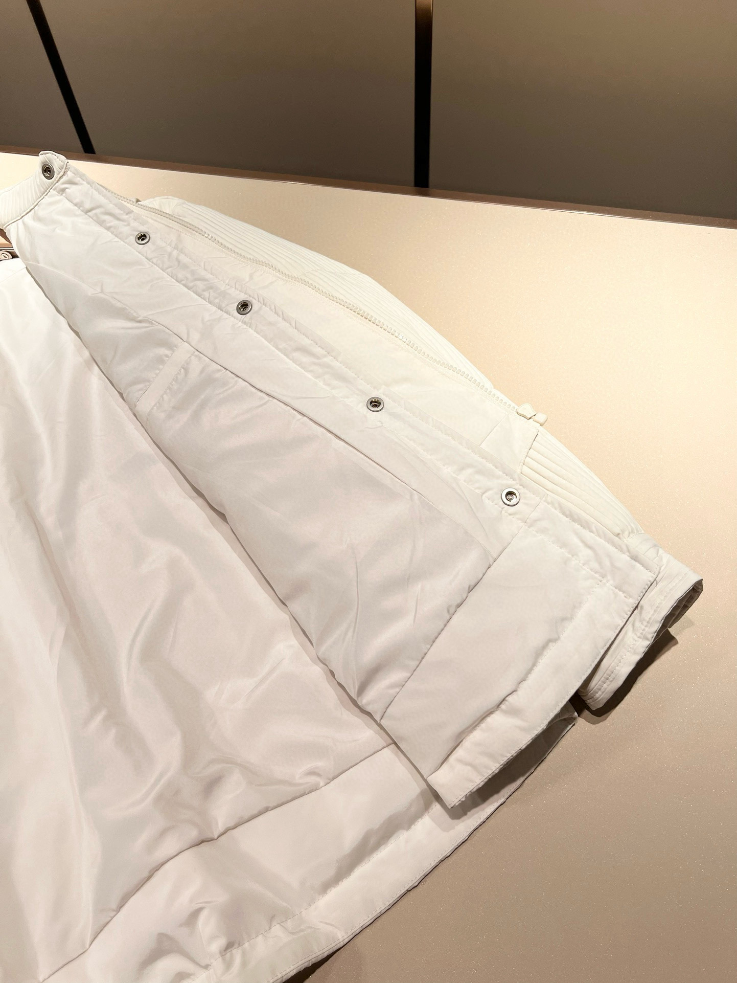 Prad*a 普*达⚠️两件套！2025秋冬男女同款👫两件套羽绒服外套，一衣三穿。现货 Prad* 羽绒