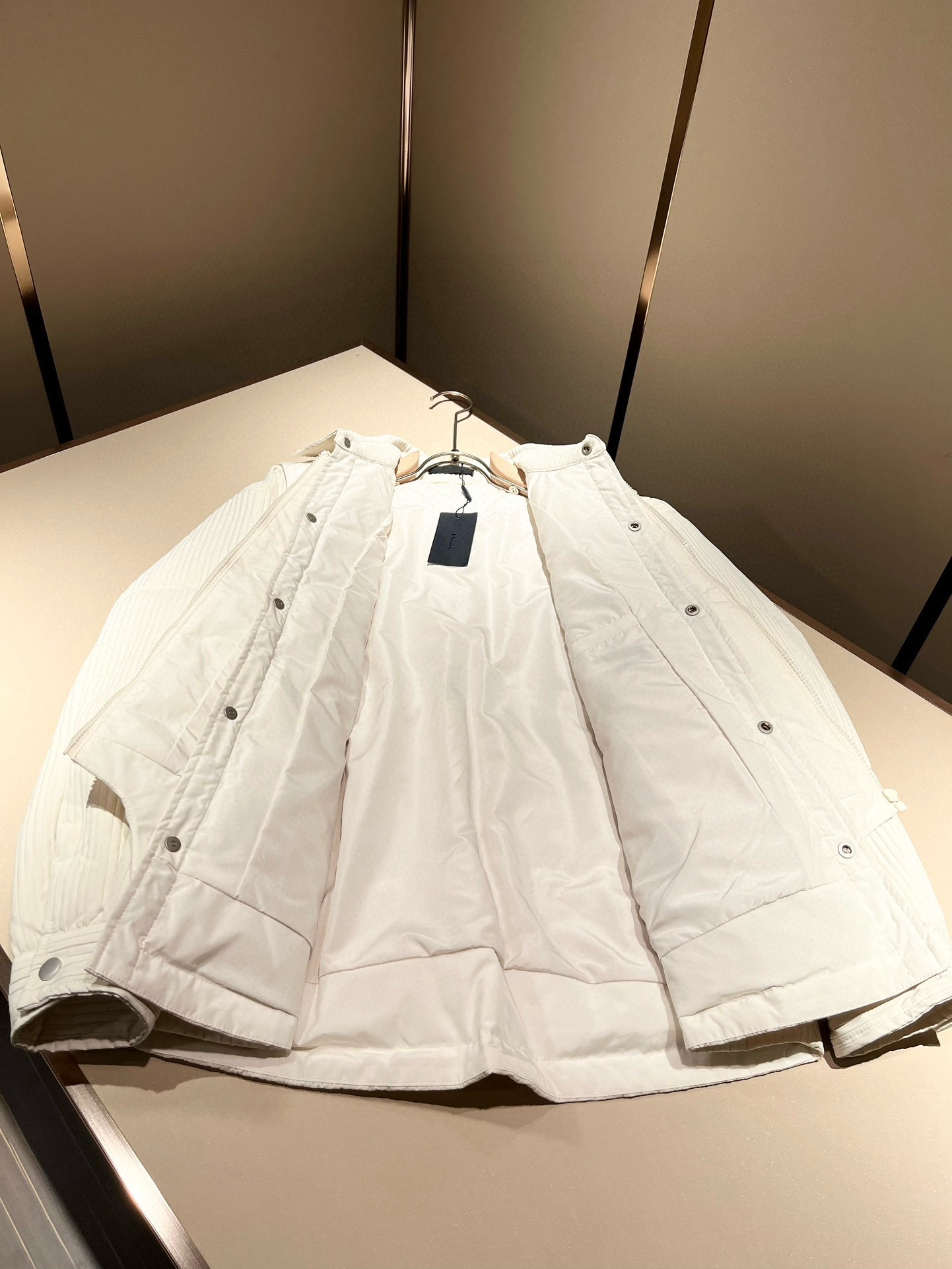 Prad*a 普*达⚠️两件套！2025秋冬男女同款👫两件套羽绒服外套，一衣三穿。现货 Prad* 羽绒