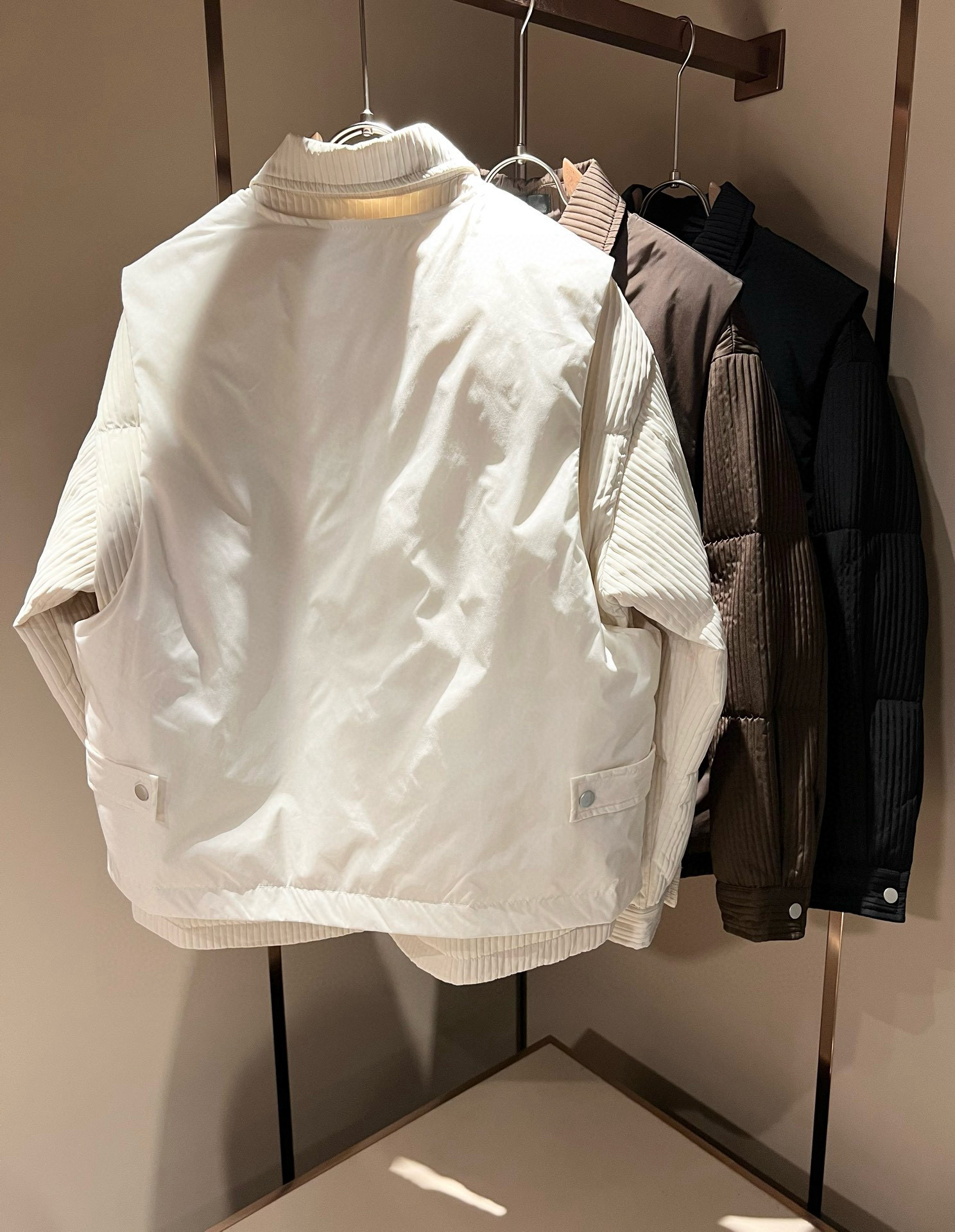 Prad*a 普*达⚠️两件套！2025秋冬男女同款👫两件套羽绒服外套，一衣三穿。现货 Prad* 羽绒