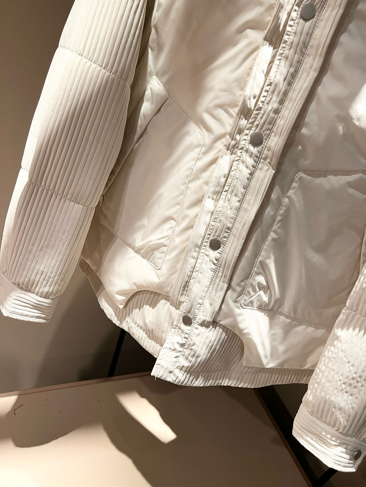 Prad*a 普*达⚠️两件套！2025秋冬男女同款👫两件套羽绒服外套，一衣三穿。现货 Prad* 羽绒