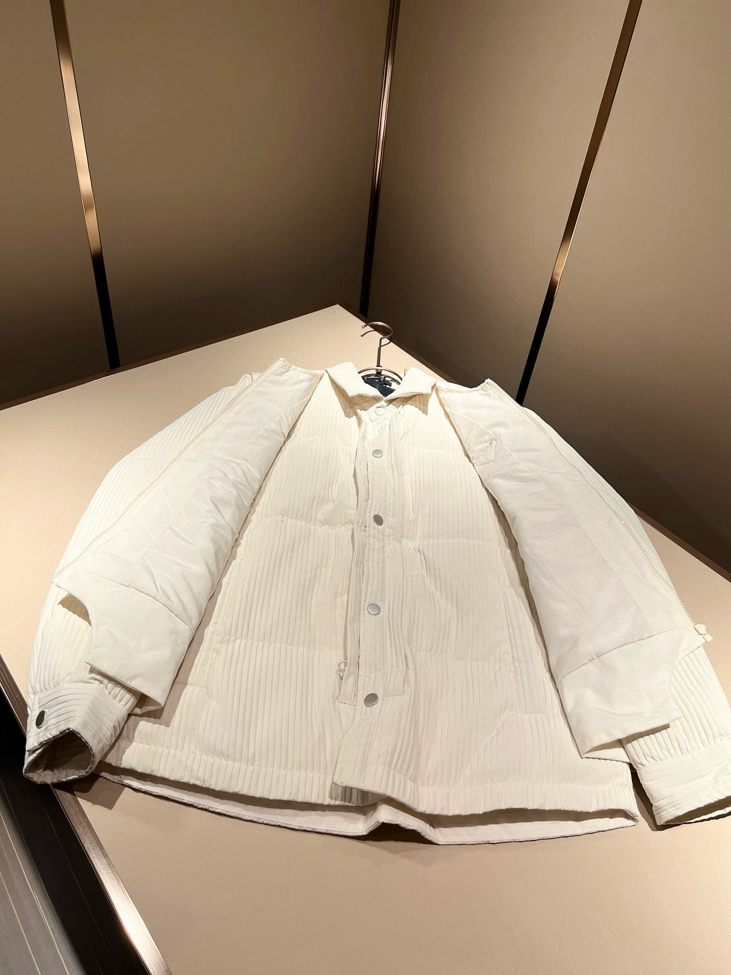 Prad*a 普*达⚠️两件套！2025秋冬男女同款👫两件套羽绒服外套，一衣三穿。现货 Prad* 羽绒