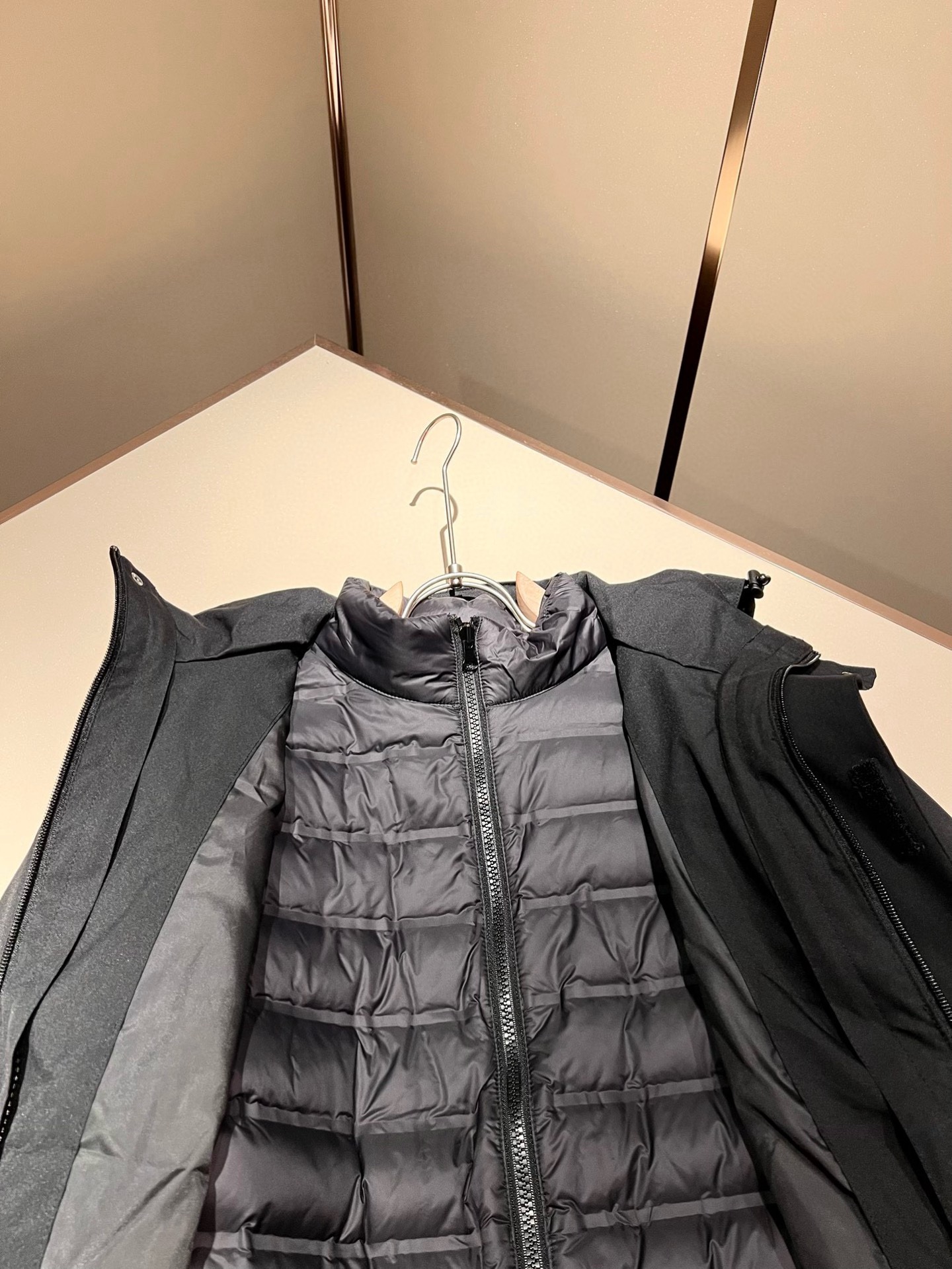 ⚠️细节图！ARCTER*X始*祖鸟 ⚠️两件套！2025秋冬新款男士冲锋衣羽绒服夹克外套，⚠️内胆羽绒