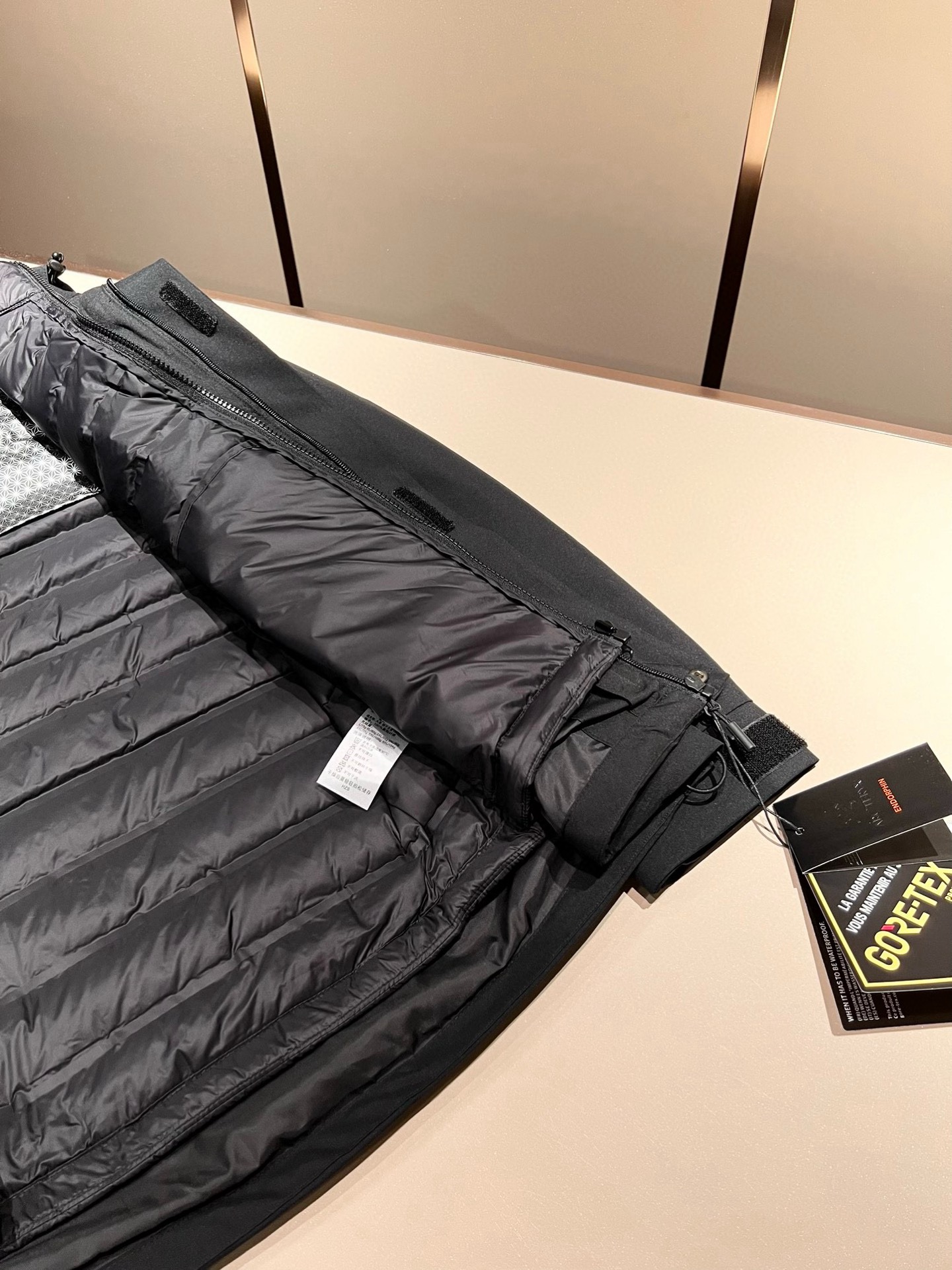 ⚠️细节图！ARCTER*X始*祖鸟 ⚠️两件套！2025秋冬新款男士冲锋衣羽绒服夹克外套，⚠️内胆羽绒