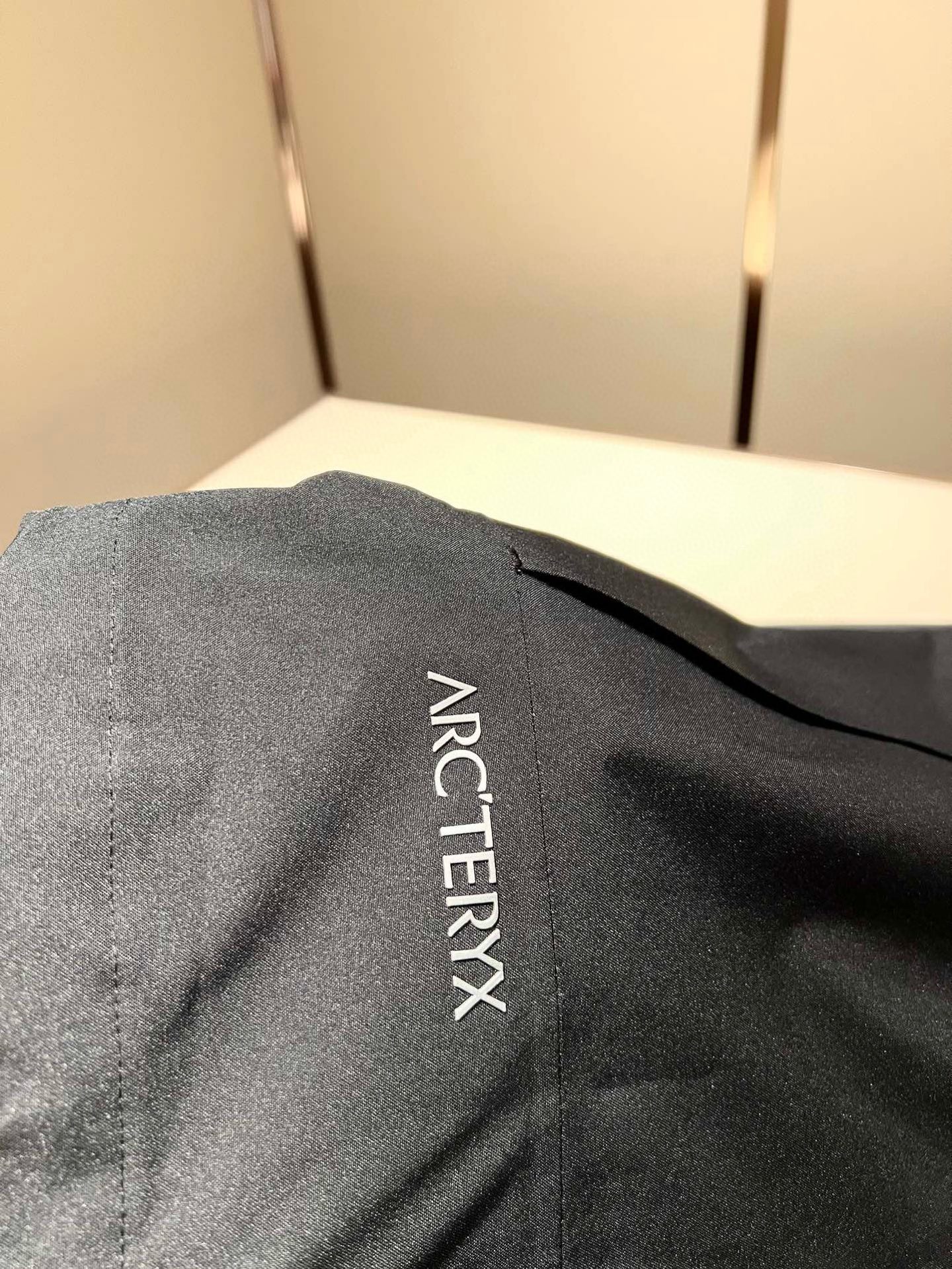 ⚠️细节图！ARCTER*X始*祖鸟 ⚠️两件套！2025秋冬新款男士冲锋衣羽绒服夹克外套，⚠️内胆羽绒