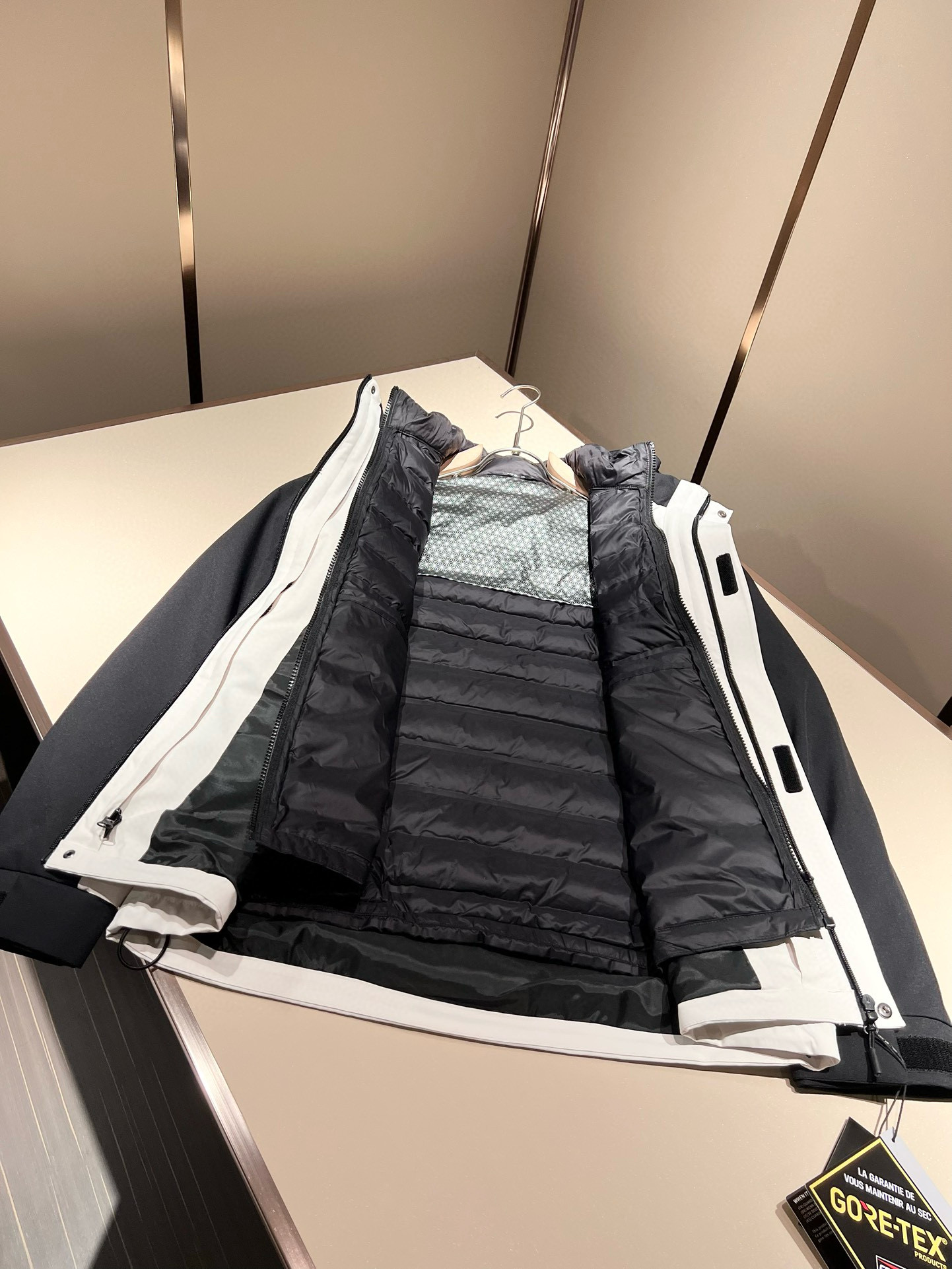 ⚠️细节图！ARCTER*X始*祖鸟 ⚠️两件套！2025秋冬新款男士冲锋衣羽绒服夹克外套，⚠️内胆羽绒