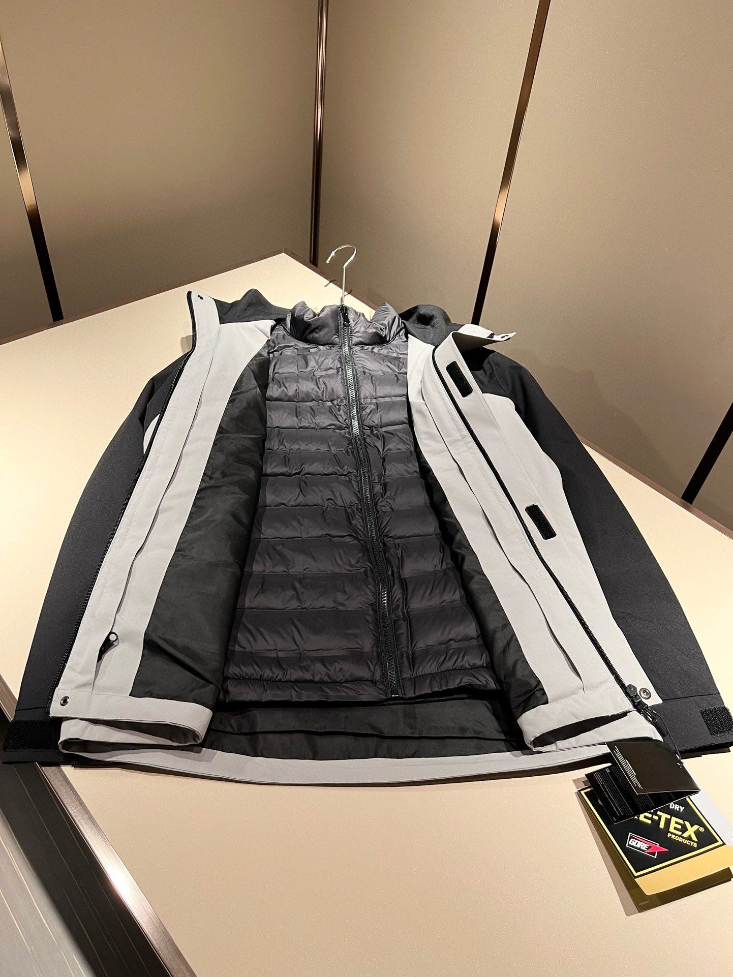 ARCTER*X始*祖鸟 ⚠️两件套！2025秋冬新款男士冲锋衣羽绒服夹克外套，⚠️内胆羽绒夹克拆卸一两