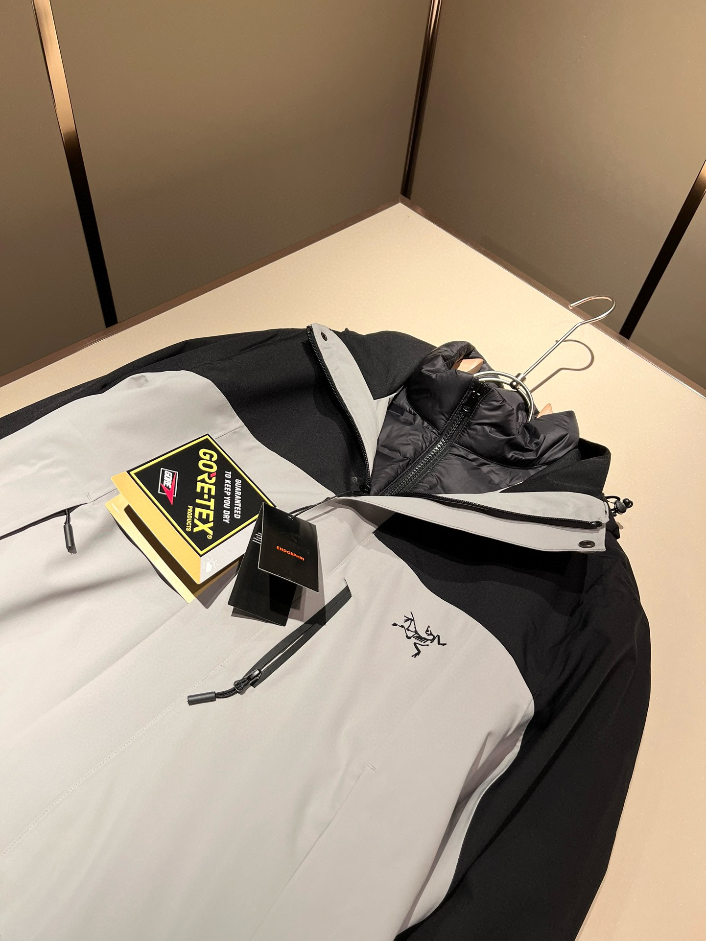 ⚠️细节图！ARCTER*X始*祖鸟 ⚠️两件套！2025秋冬新款男士冲锋衣羽绒服夹克外套，⚠️内胆羽绒