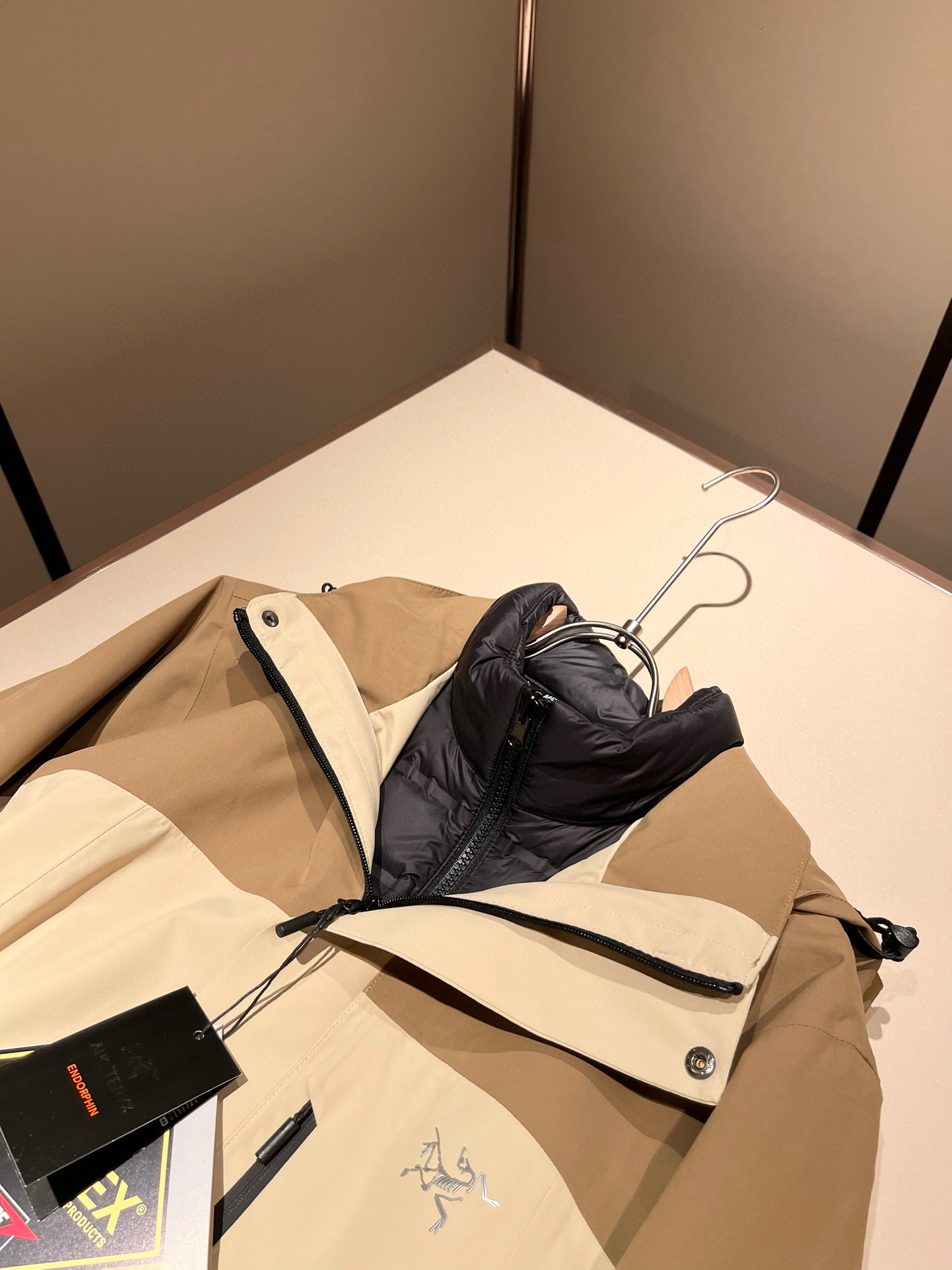 ⚠️细节图！ARCTER*X始*祖鸟 ⚠️两件套！2025秋冬新款男士冲锋衣羽绒服夹克外套，⚠️内胆羽绒