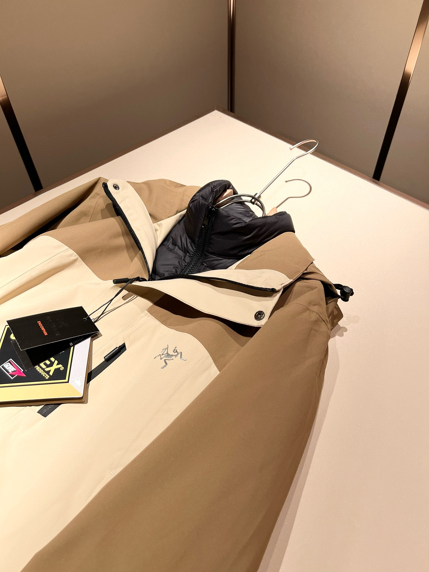 ⚠️细节图！ARCTER*X始*祖鸟 ⚠️两件套！2025秋冬新款男士冲锋衣羽绒服夹克外套，⚠️内胆羽绒