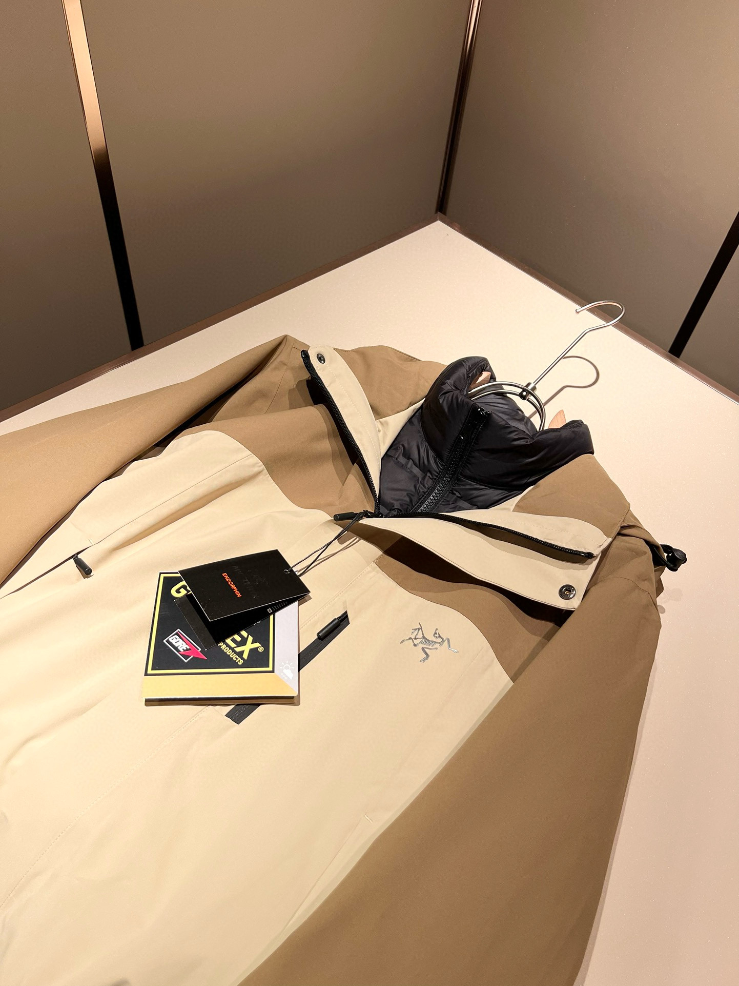 ⚠️细节图！ARCTER*X始*祖鸟 ⚠️两件套！2025秋冬新款男士冲锋衣羽绒服夹克外套，⚠️内胆羽绒