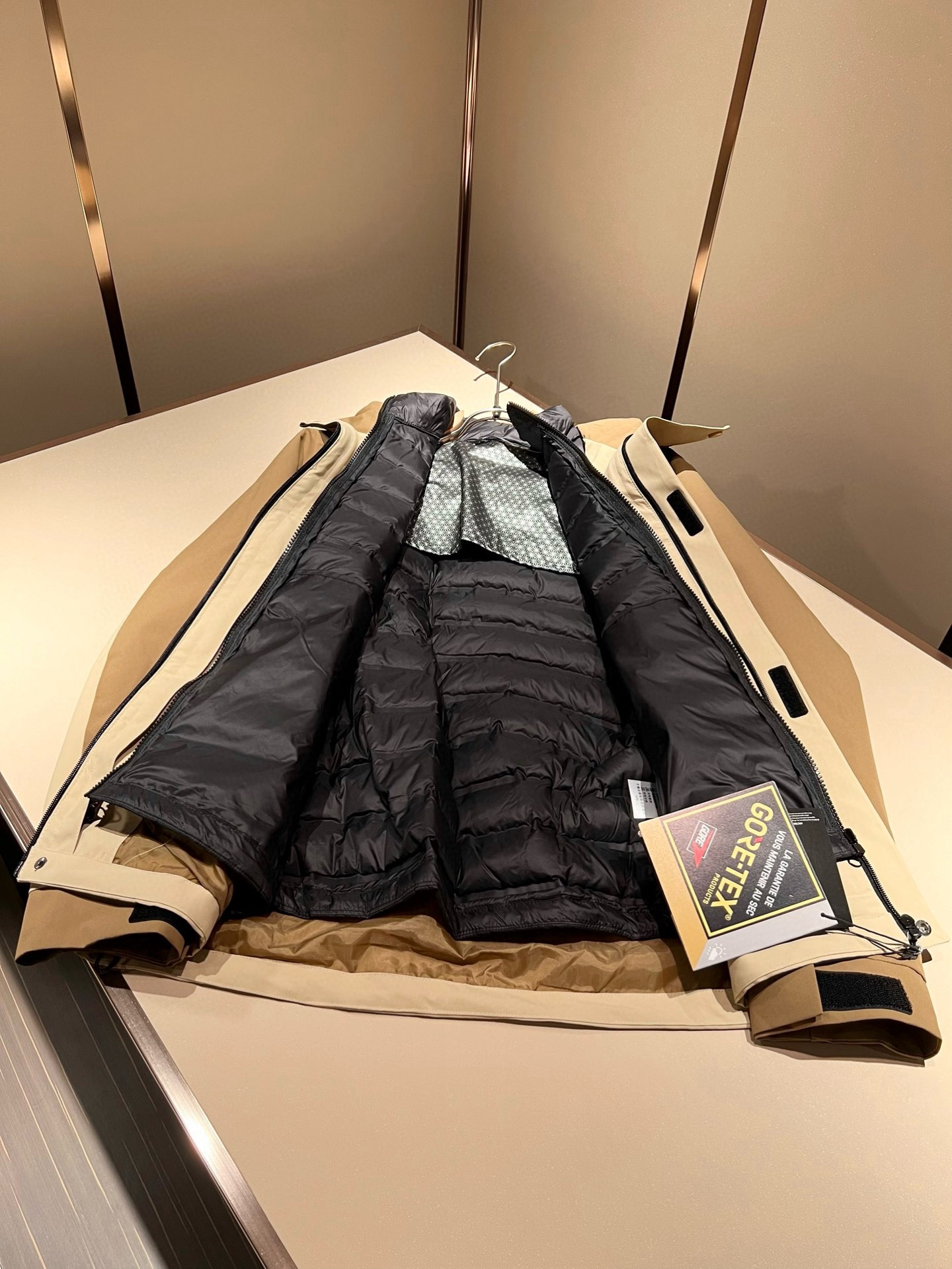 ⚠️细节图！ARCTER*X始*祖鸟 ⚠️两件套！2025秋冬新款男士冲锋衣羽绒服夹克外套，⚠️内胆羽绒