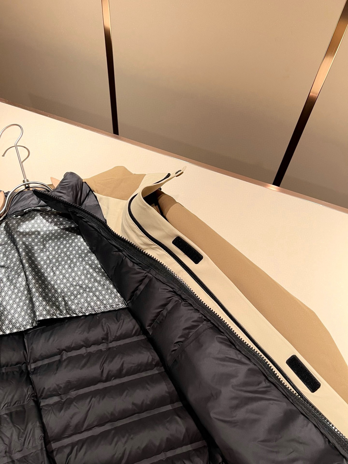 ⚠️细节图！ARCTER*X始*祖鸟 ⚠️两件套！2025秋冬新款男士冲锋衣羽绒服夹克外套，⚠️内胆羽绒