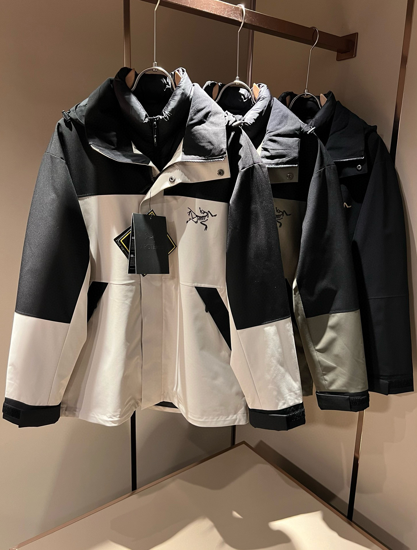 ARCTER*X始*祖鸟 ⚠️两件套！2025秋冬新款男士冲锋衣羽绒服夹克外套，⚠️内胆羽绒夹克拆卸一两