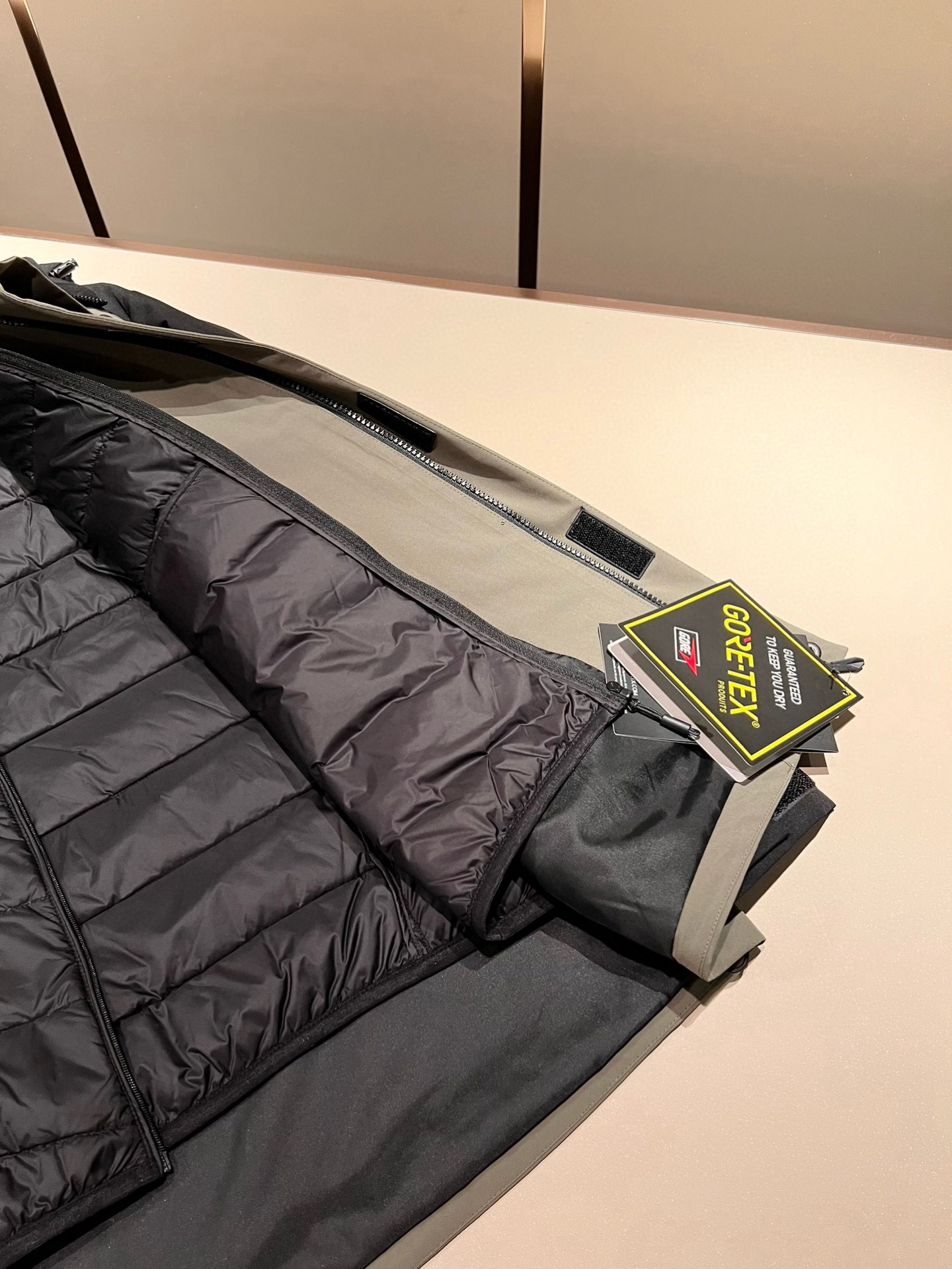 ARCTER*X始*祖鸟 ⚠️两件套！2025秋冬新款男士冲锋衣羽绒服夹克外套，⚠️内胆羽绒夹克拆卸一两