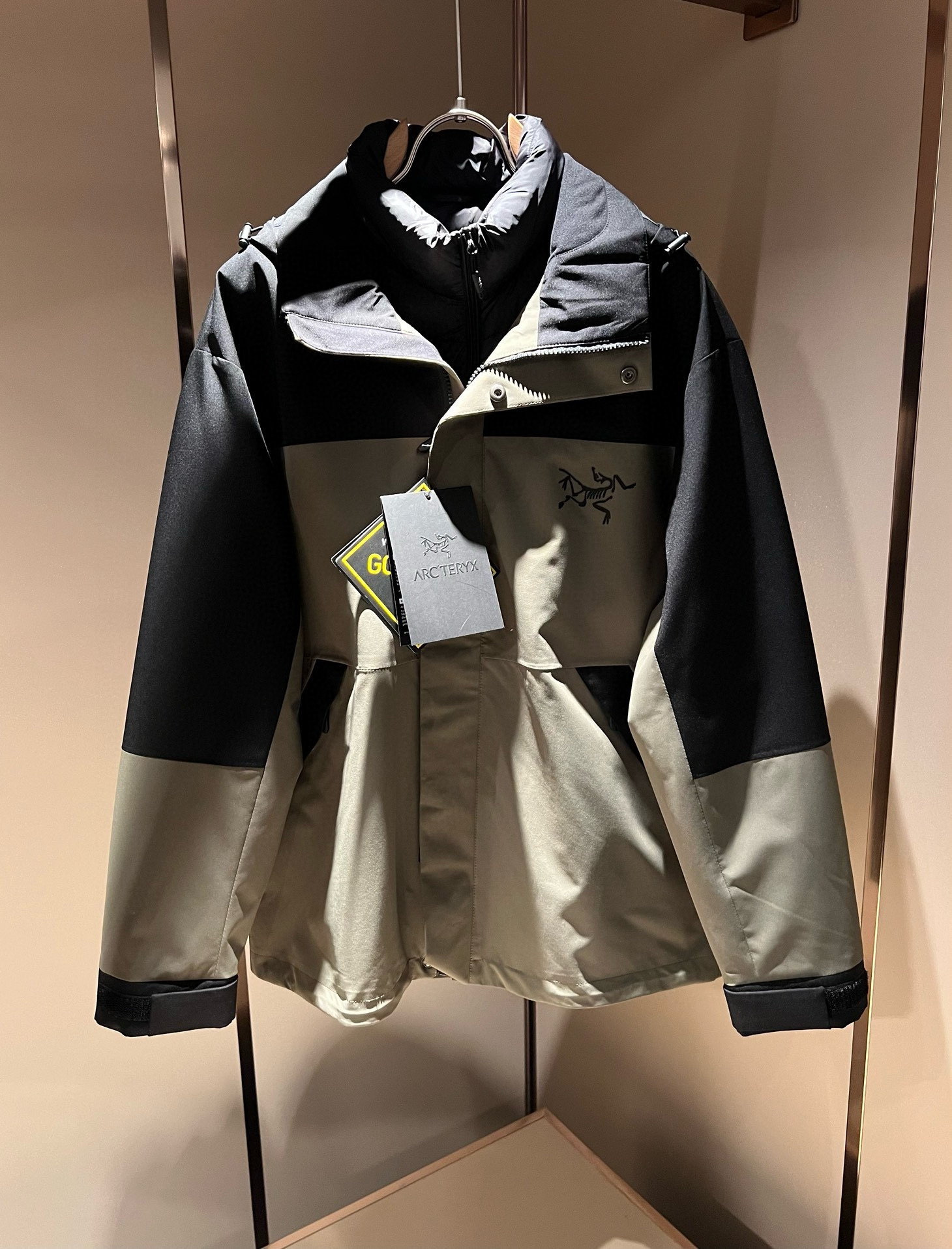 ARCTER*X始*祖鸟 ⚠️两件套！2025秋冬新款男士冲锋衣羽绒服夹克外套，⚠️内胆羽绒夹克拆卸一两